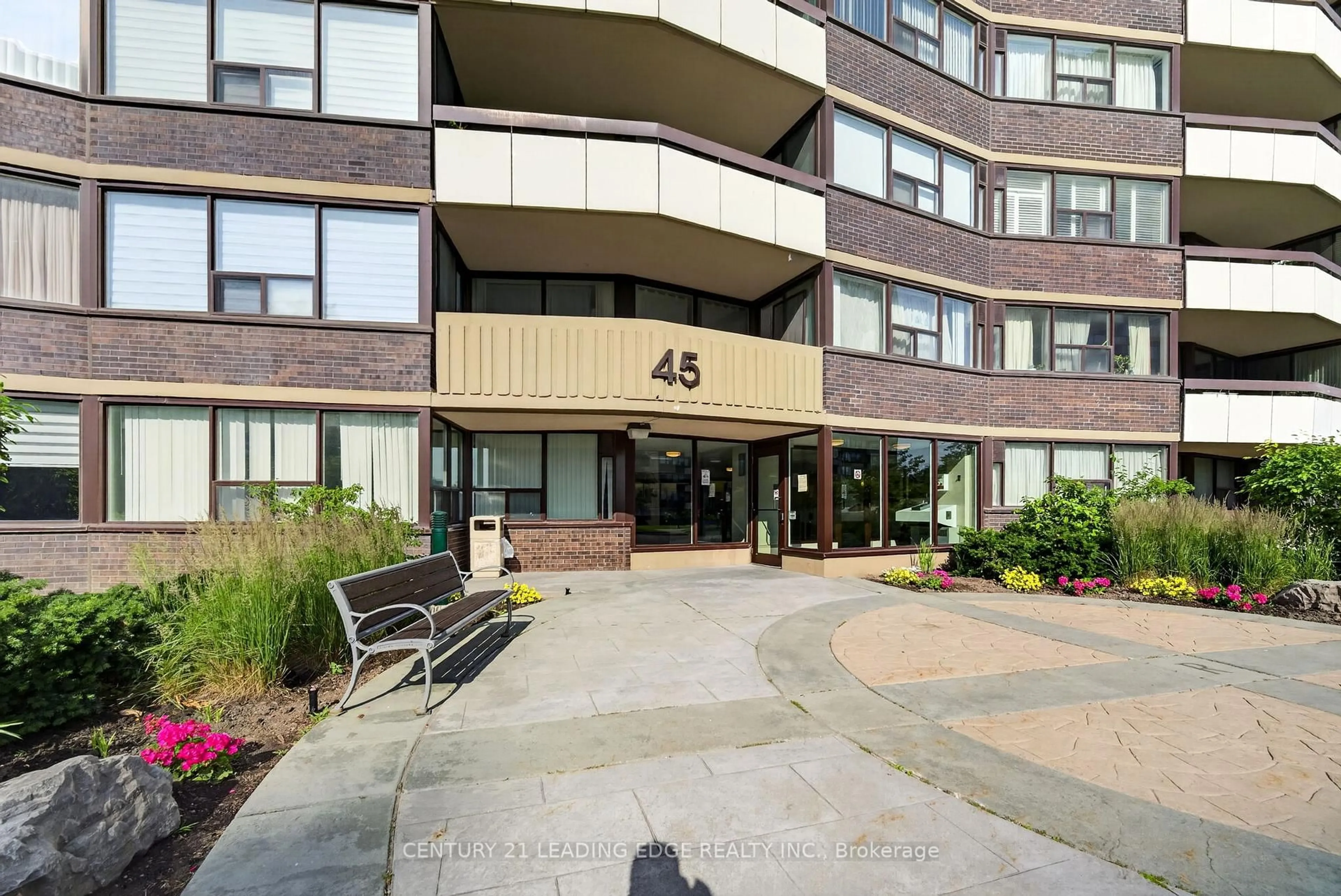 Indoor foyer for 45 Huntingdale Blvd #1406, Toronto Ontario M1W 2N8