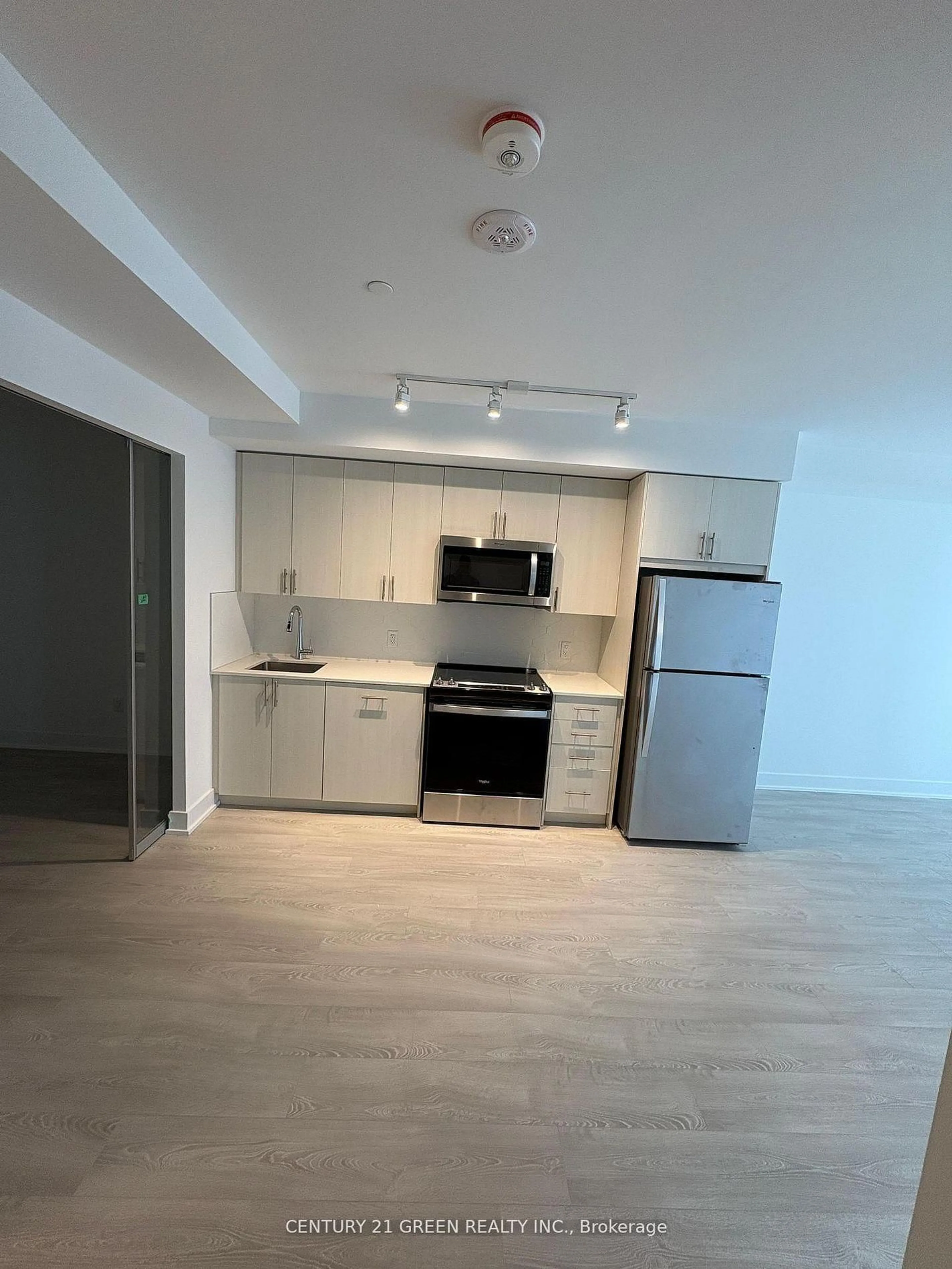 Unknown for 2545 Simcoe St #219, Oshawa Ontario L1L 0W3