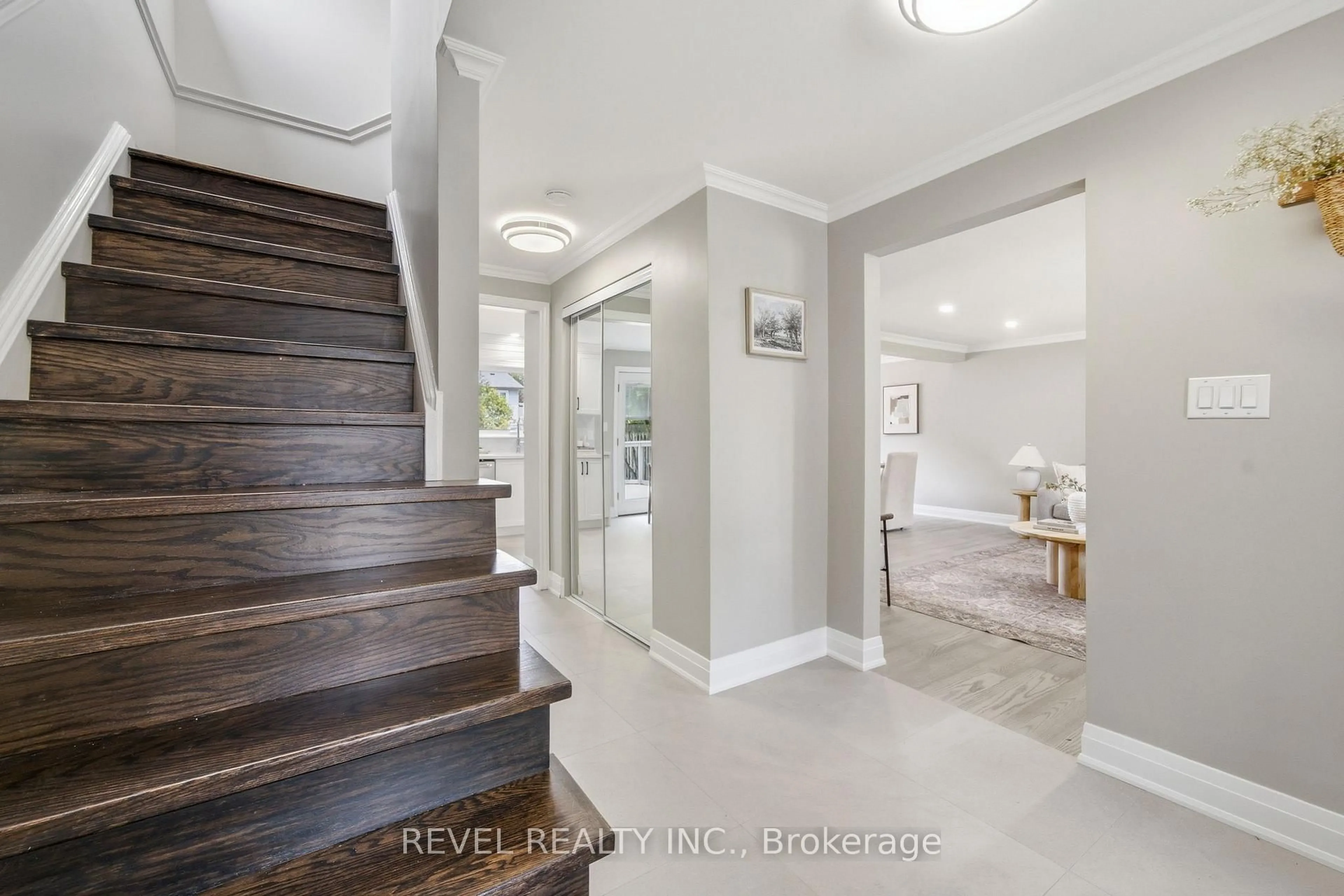 Indoor entryway for 96 Bolland Cres, Ajax Ontario L1S 3G9