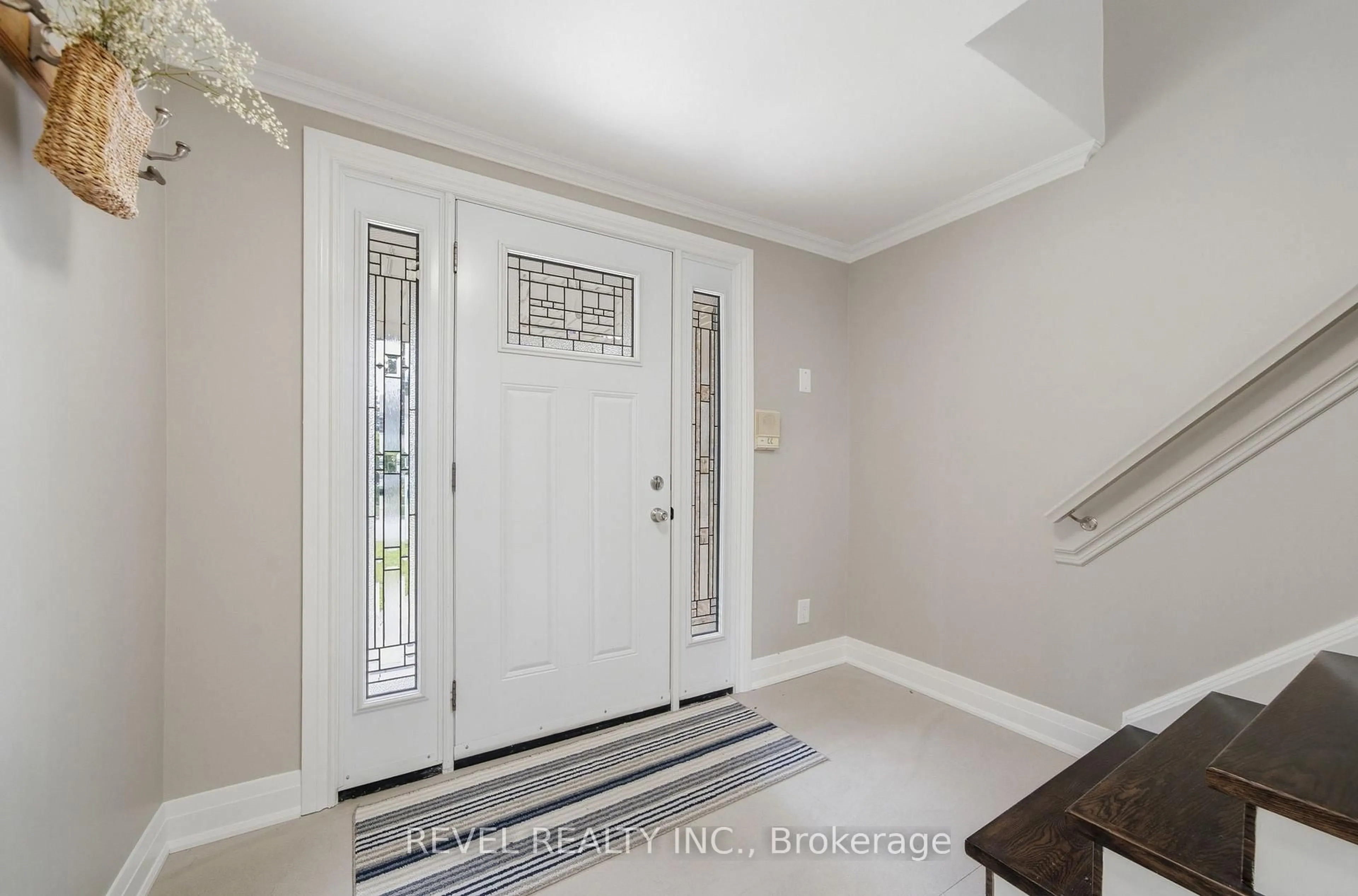 Indoor entryway for 96 Bolland Cres, Ajax Ontario L1S 3G9
