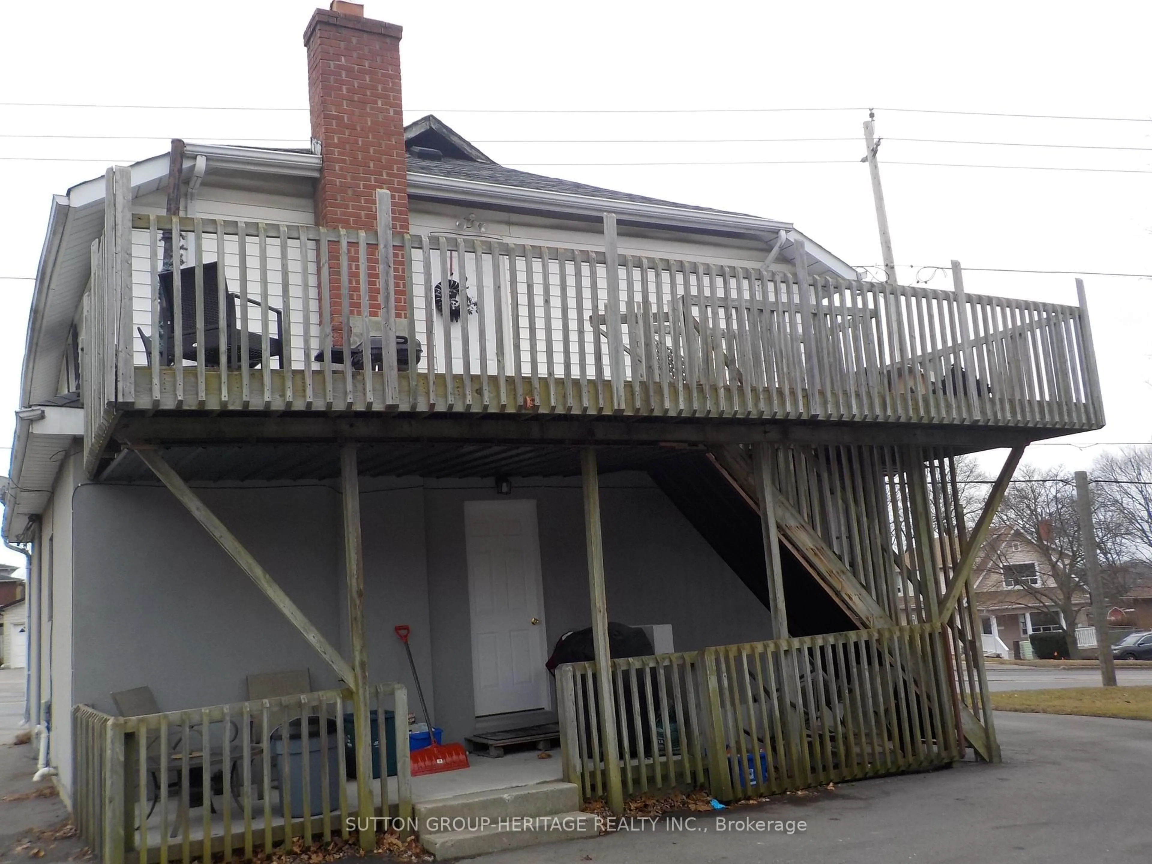 Unknown for 1076 King St, Oshawa Ontario L1H 1H5