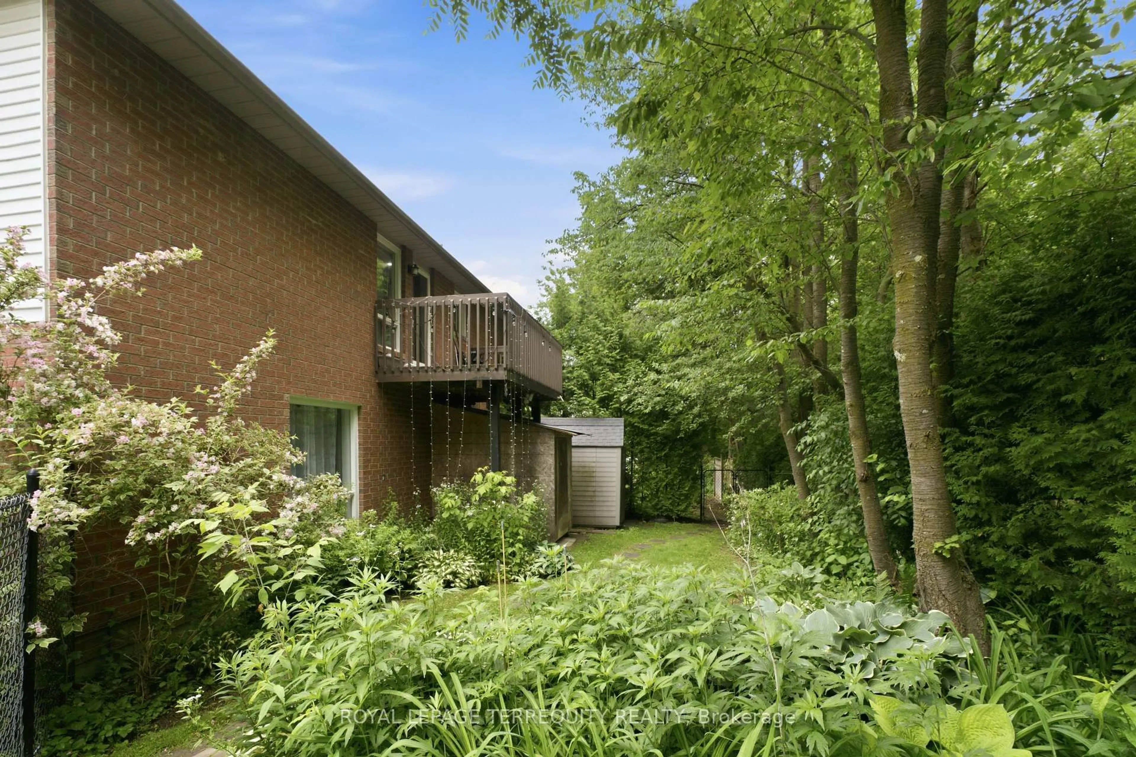 Patio, forest/trees view for 48 Borland Crt, Clarington Ontario L1C 4T6