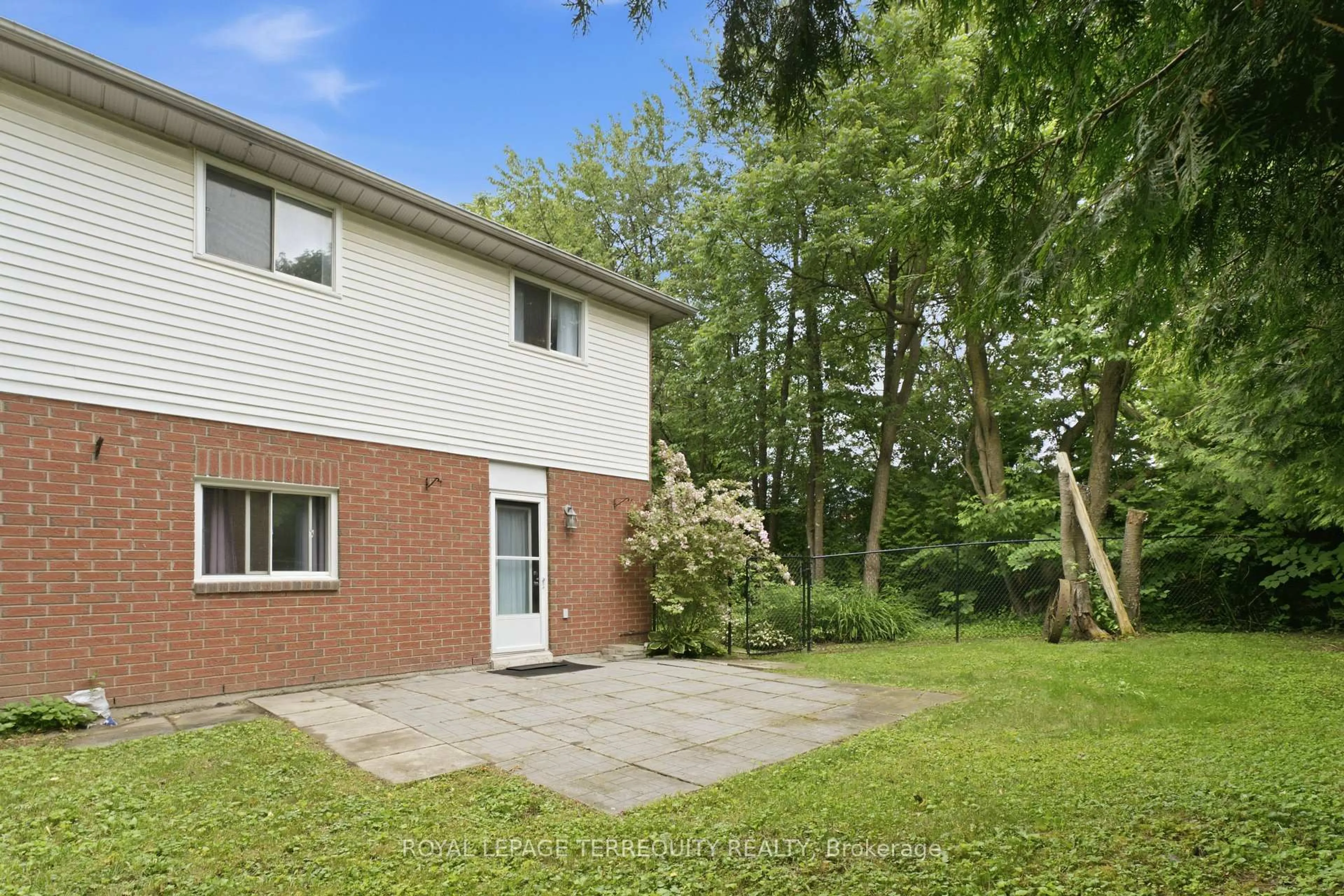 Unknown for 48 Borland Crt, Clarington Ontario L1C 4T6