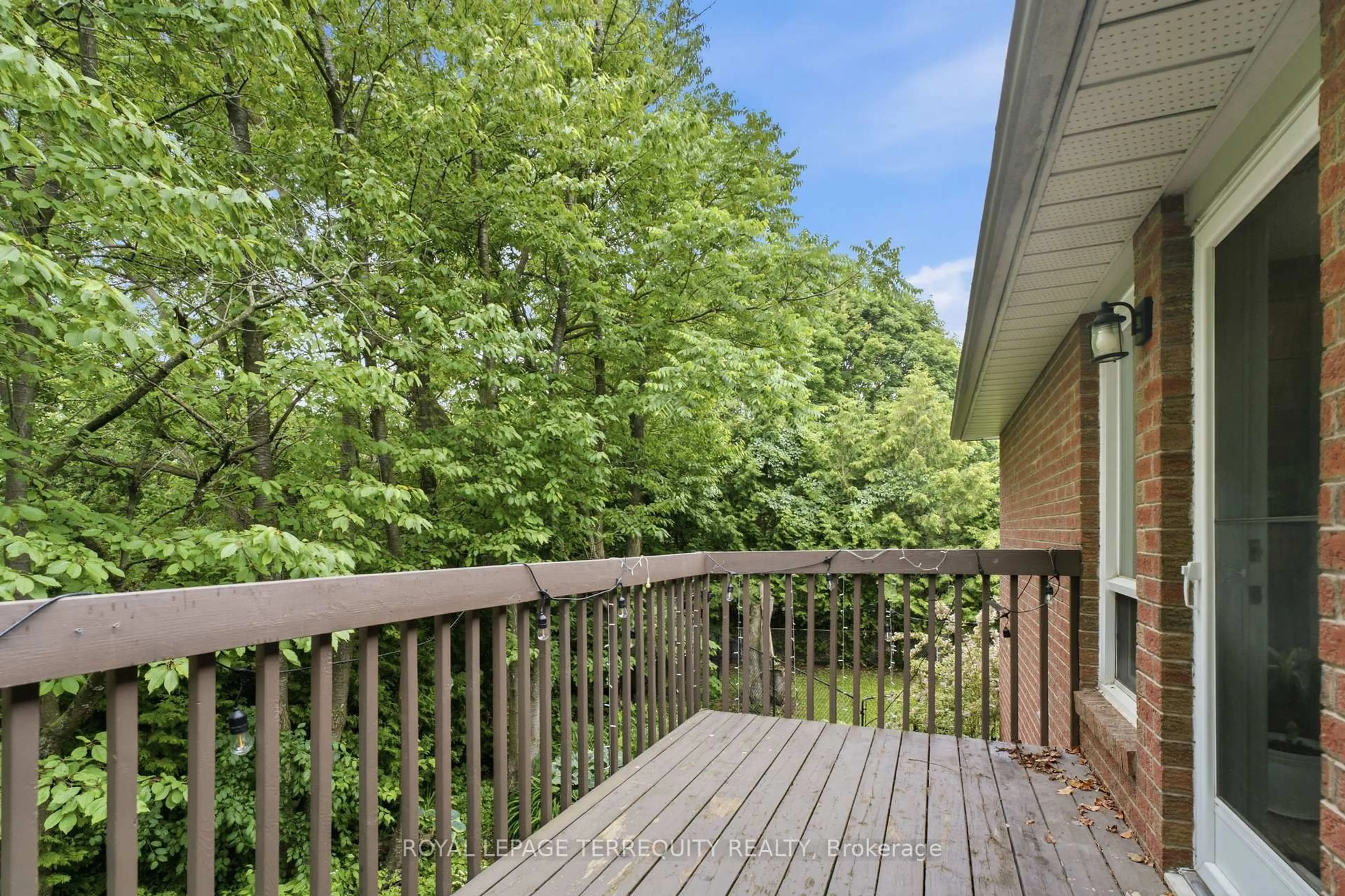 Patio, forest/trees view for 48 Borland Crt, Clarington Ontario L1C 4T6