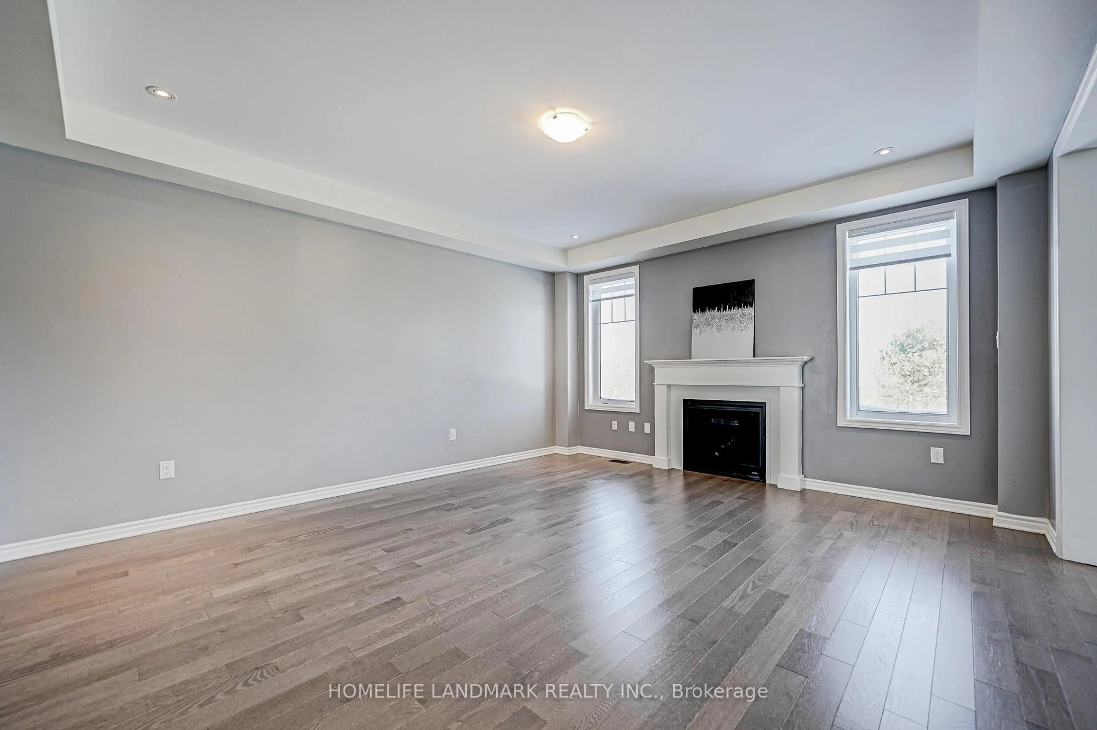 A pic of a room for 106 Barkerville Dr, Whitby Ontario L1P 0L8