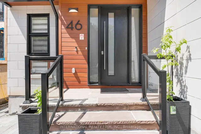 46 Sunnypoint Cres, Toronto 3
