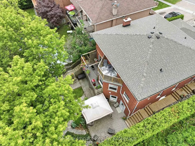 293 Blue Heron Dr, Oshawa 2