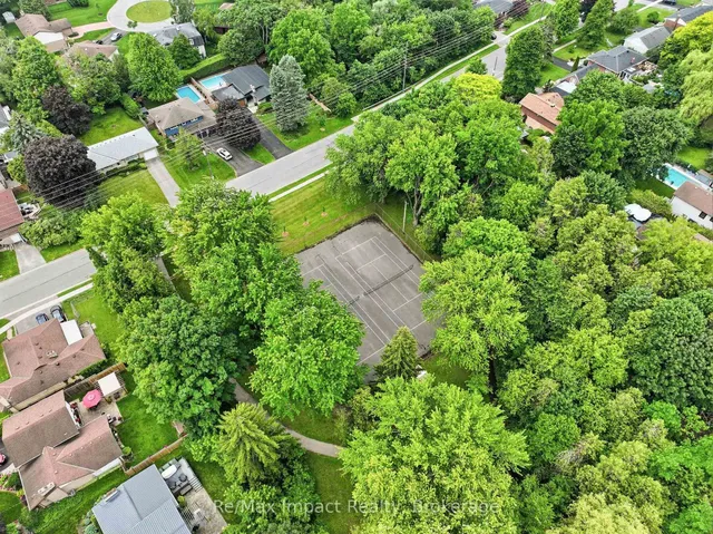 293 Blue Heron Dr, Oshawa 5
