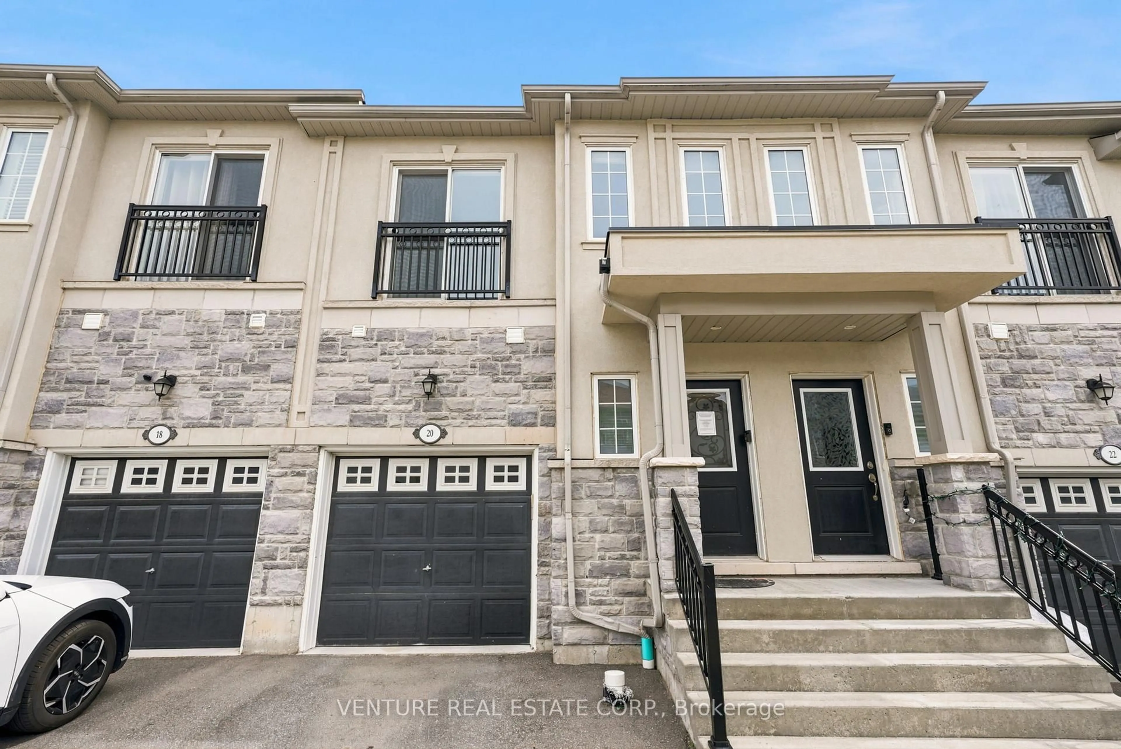 Unknown for 20 Prospect Way, Whitby Ontario L1N 0L4