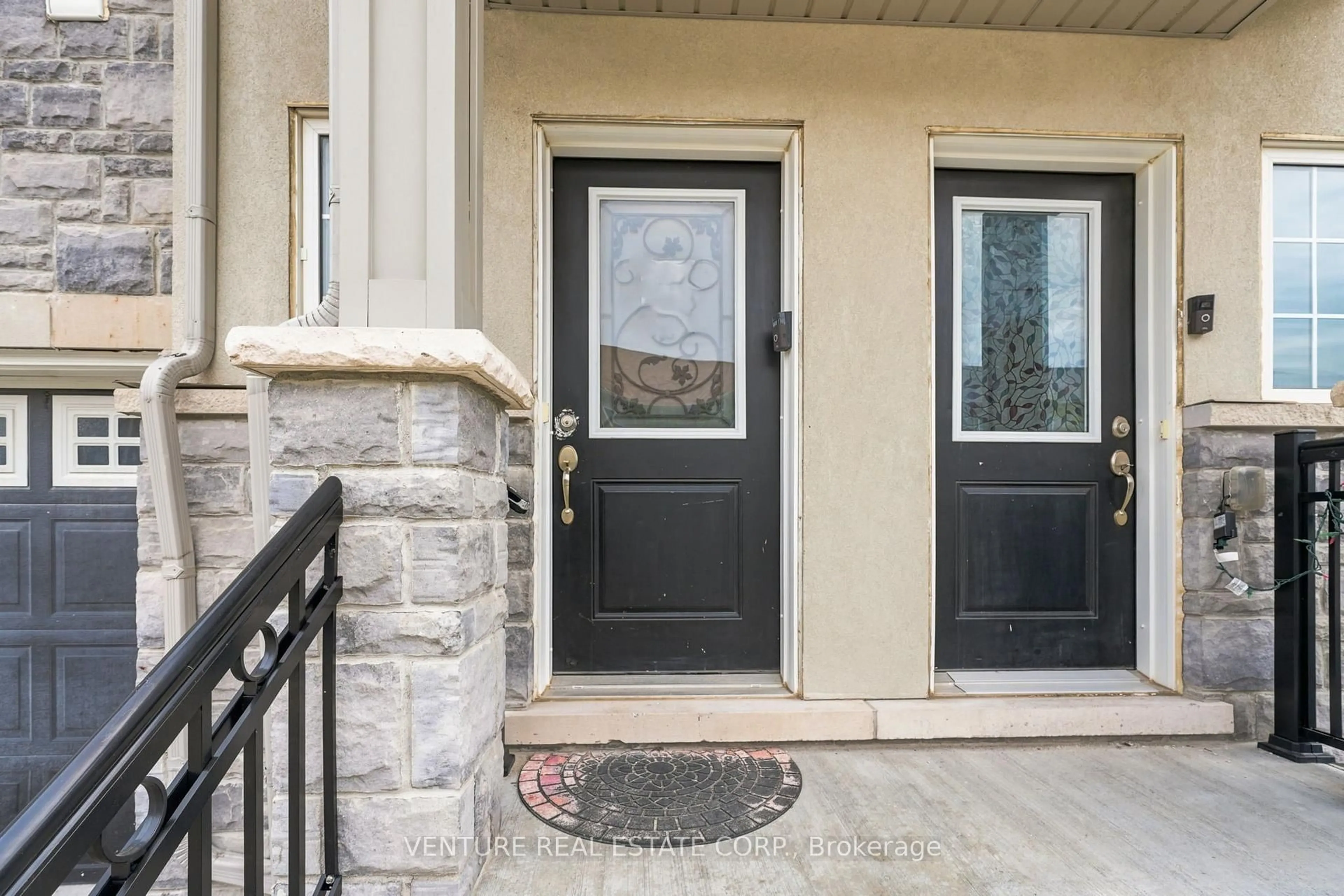 Indoor entryway for 20 Prospect Way, Whitby Ontario L1N 0L4