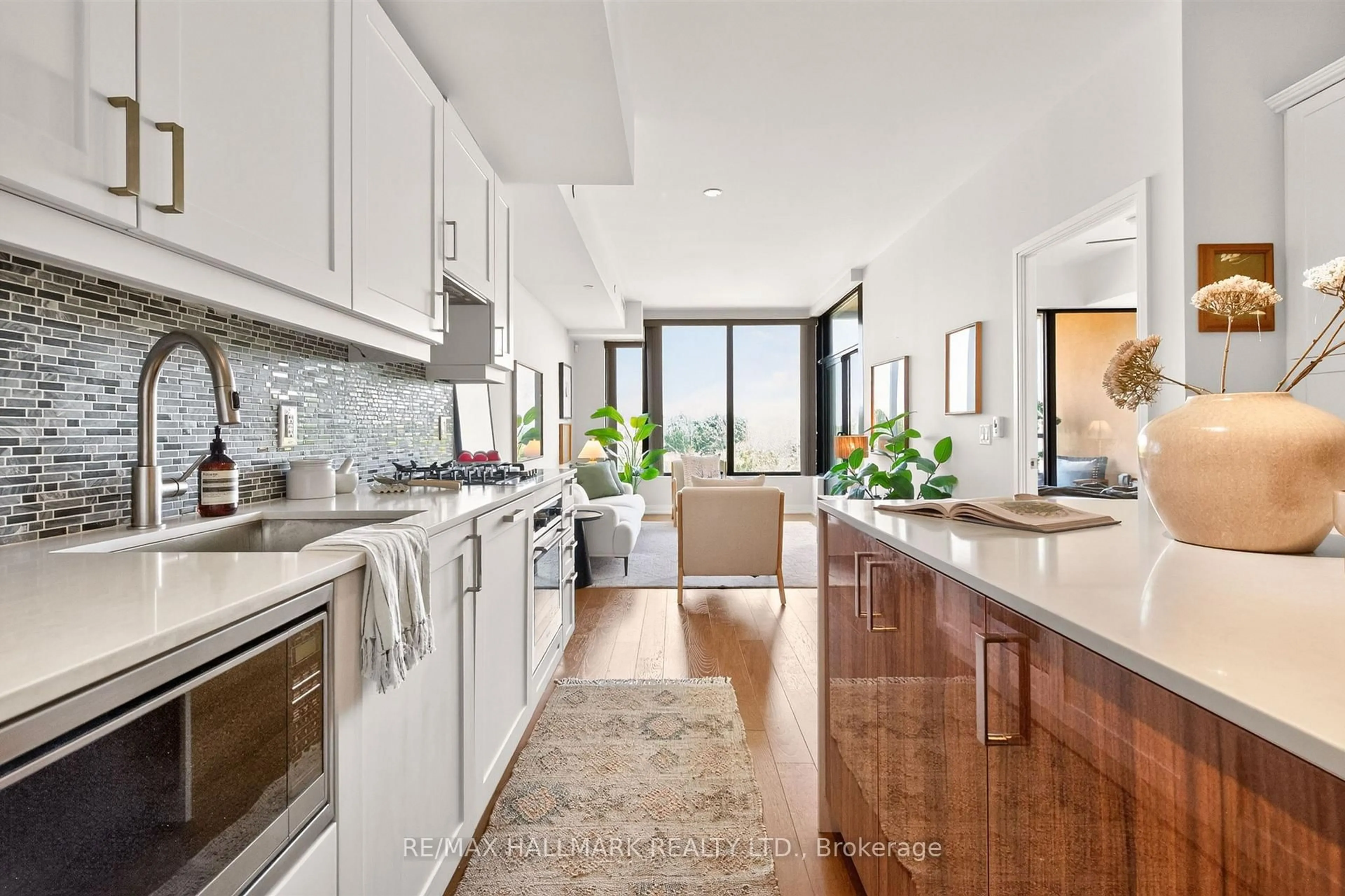 Contemporary kitchen, ceramic/tile floor for 1100 Kingston Rd #506, Toronto Ontario M1N 0B3