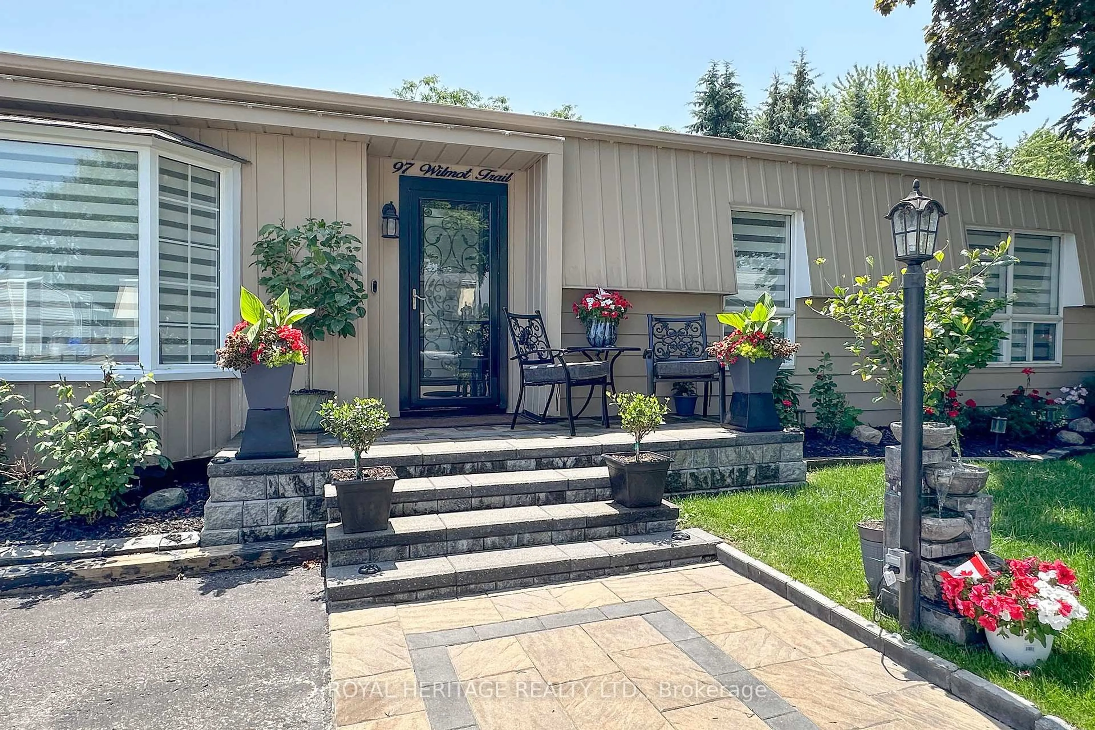 Patio, street for 97 Wilmot Tr, Clarington Ontario L1B 1A7