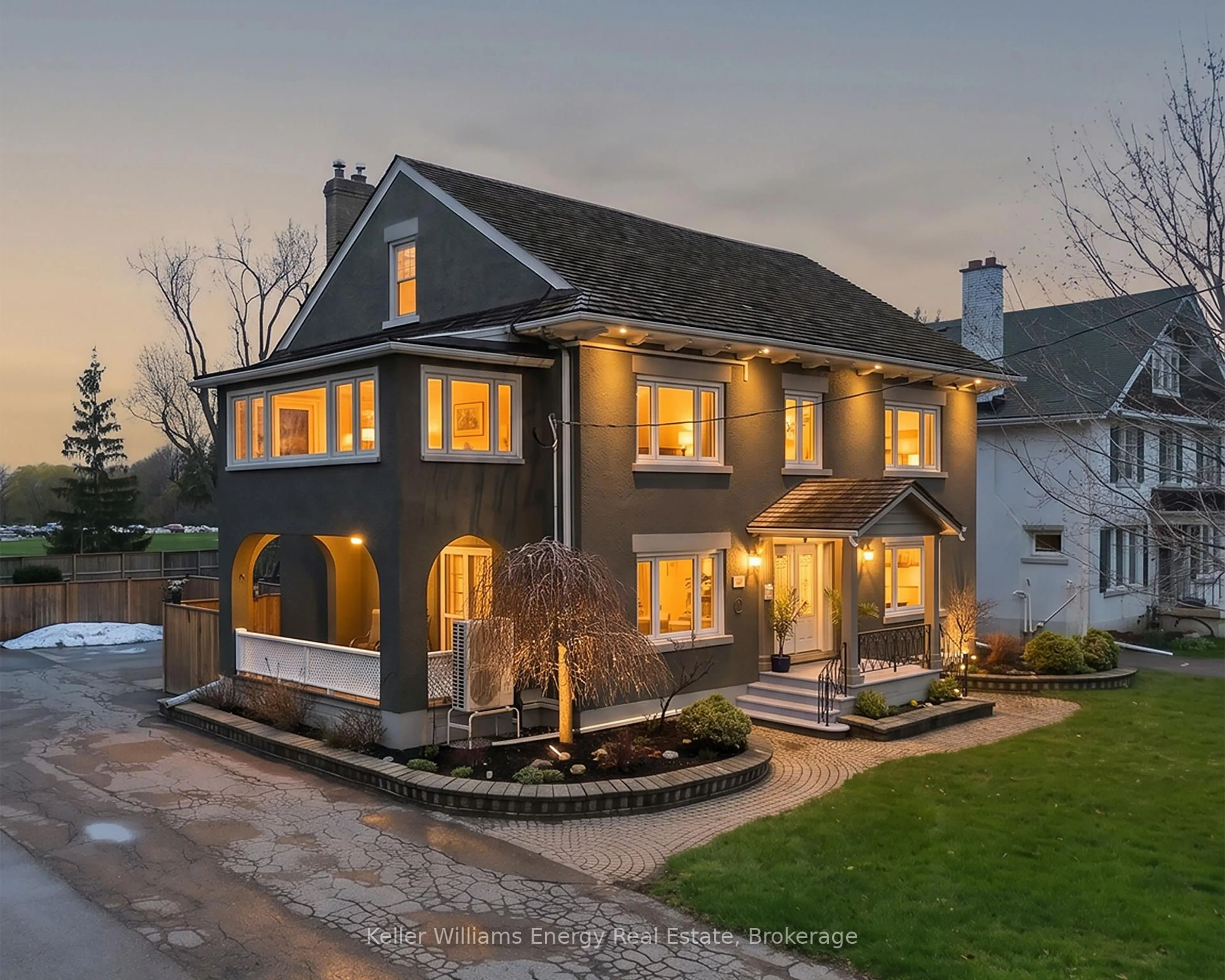 Home with brick exterior material, street for 452 Simcoe St, Oshawa Ontario L1G 4T6