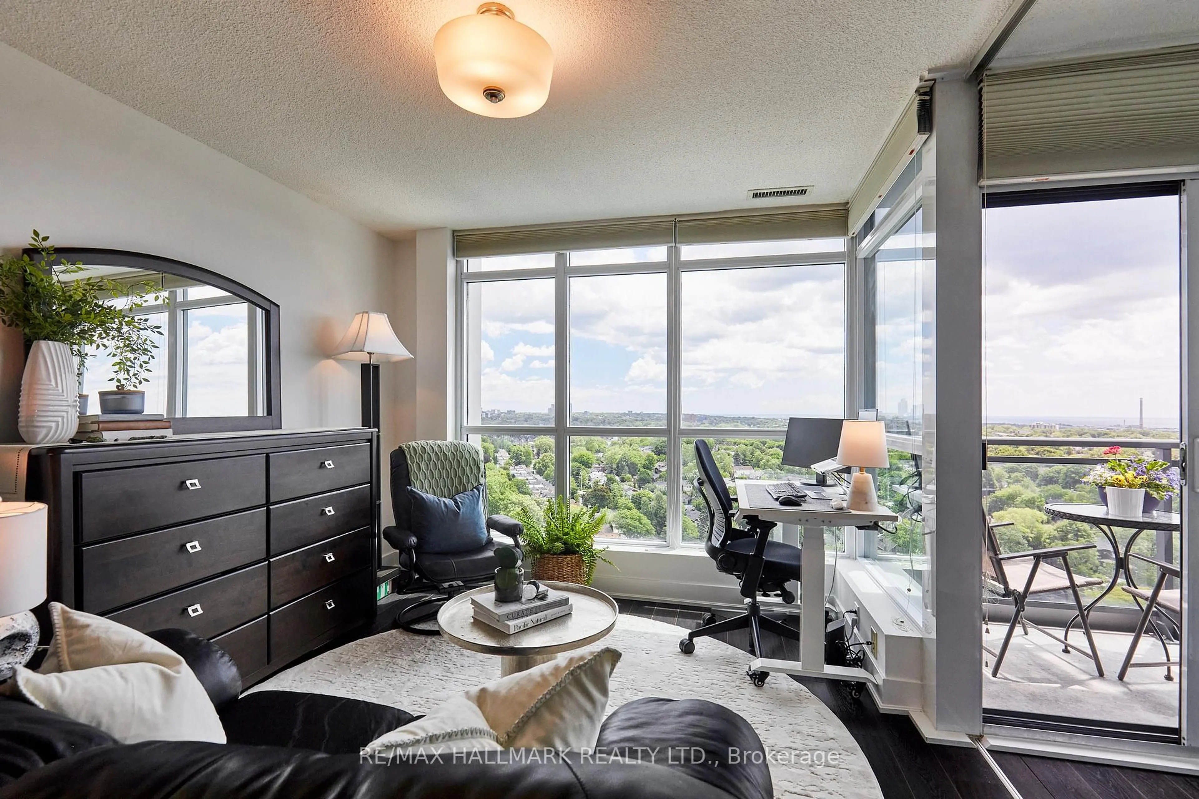 Living room with furniture, unknown for 1048 Broadview Ave #1804, Toronto Ontario M4K 2B8