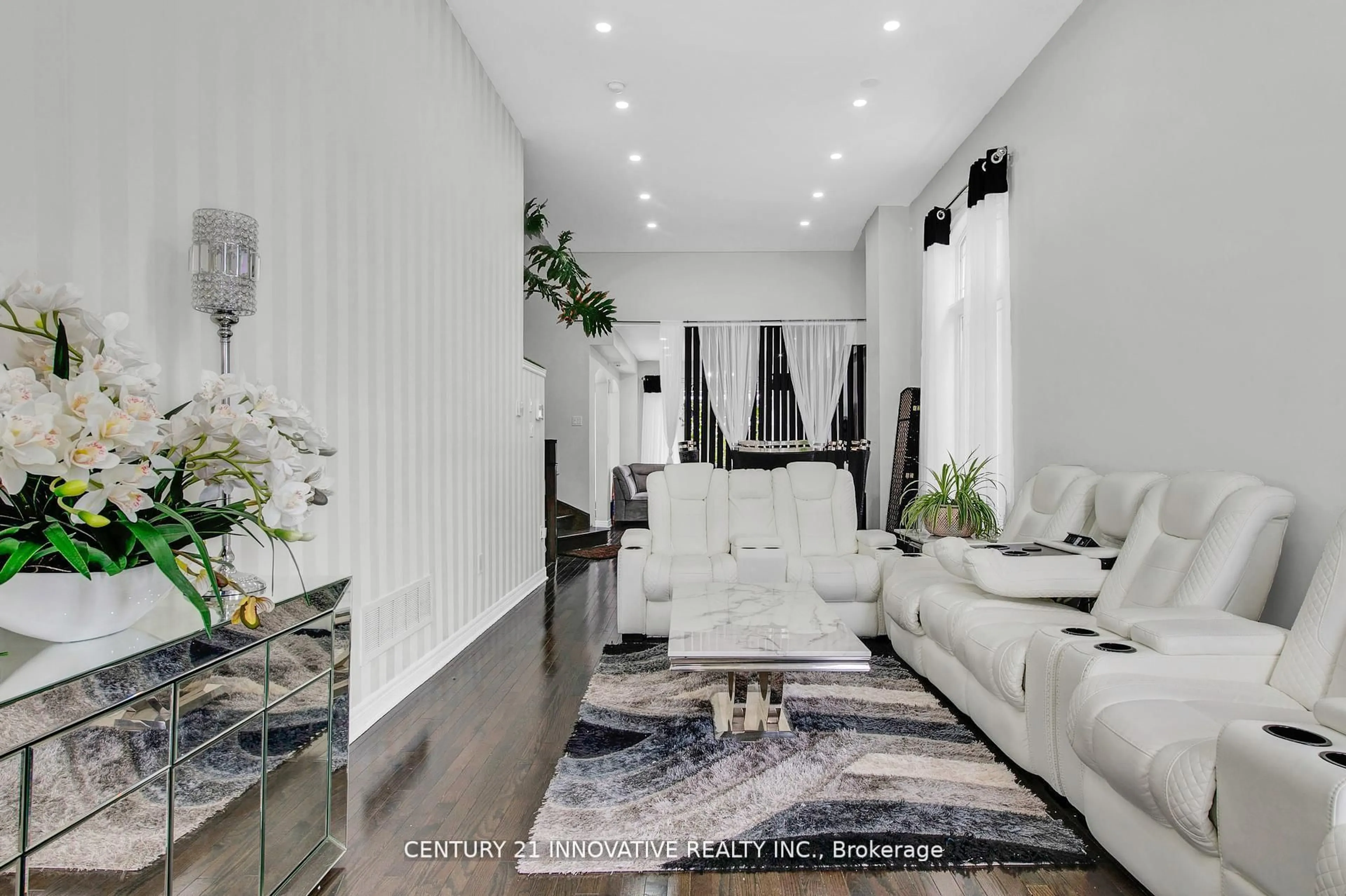 Living room with furniture, unknown for 17 Arfield Ave, Ajax Ontario L1Z 0G2
