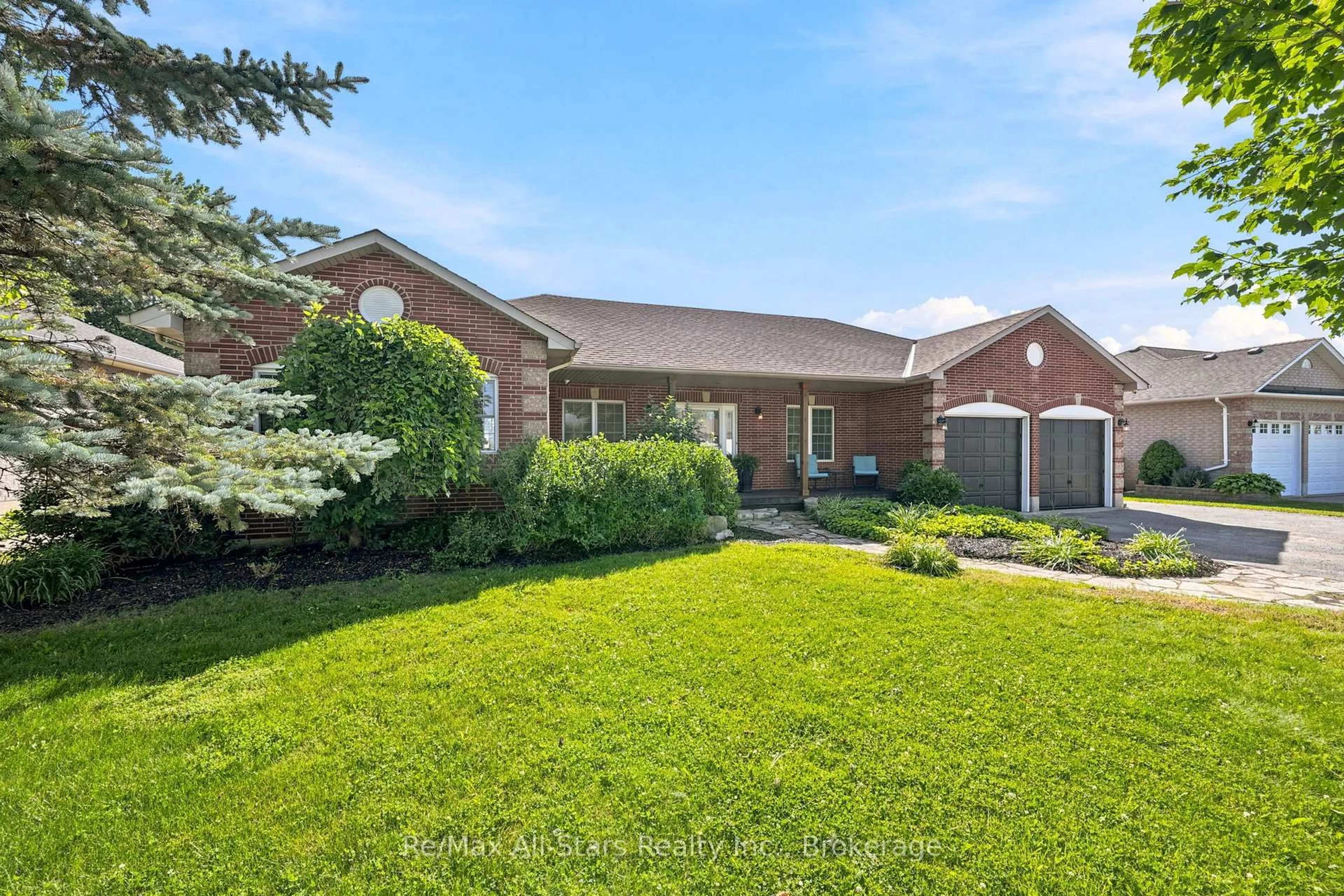 Home with brick exterior material, unknown for 13579 Old Simcoe Rd, Scugog Ontario L9L 1B3