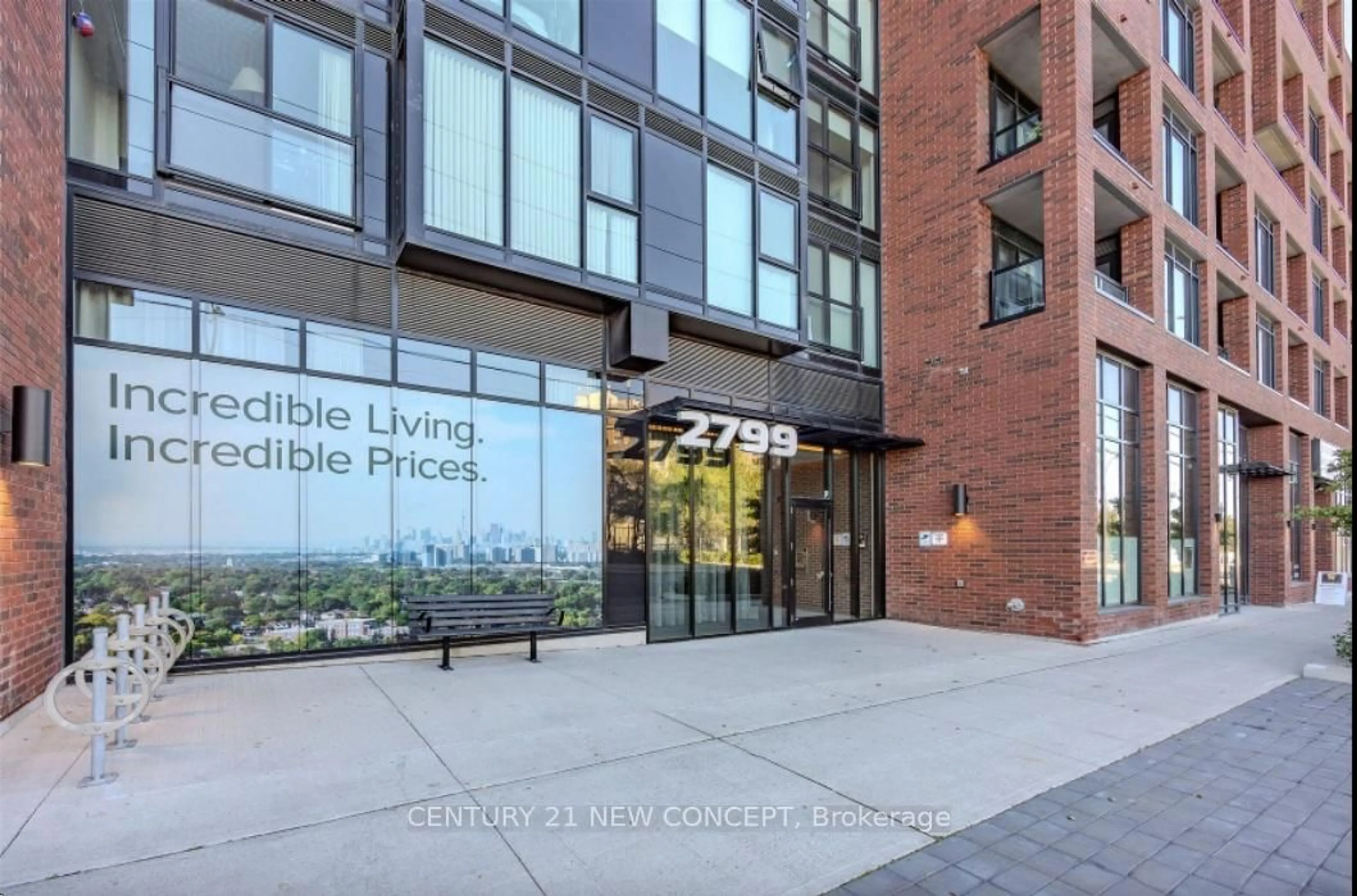 Indoor foyer for 2799 Kingston Rd #301, Toronto Ontario M1M 0E3