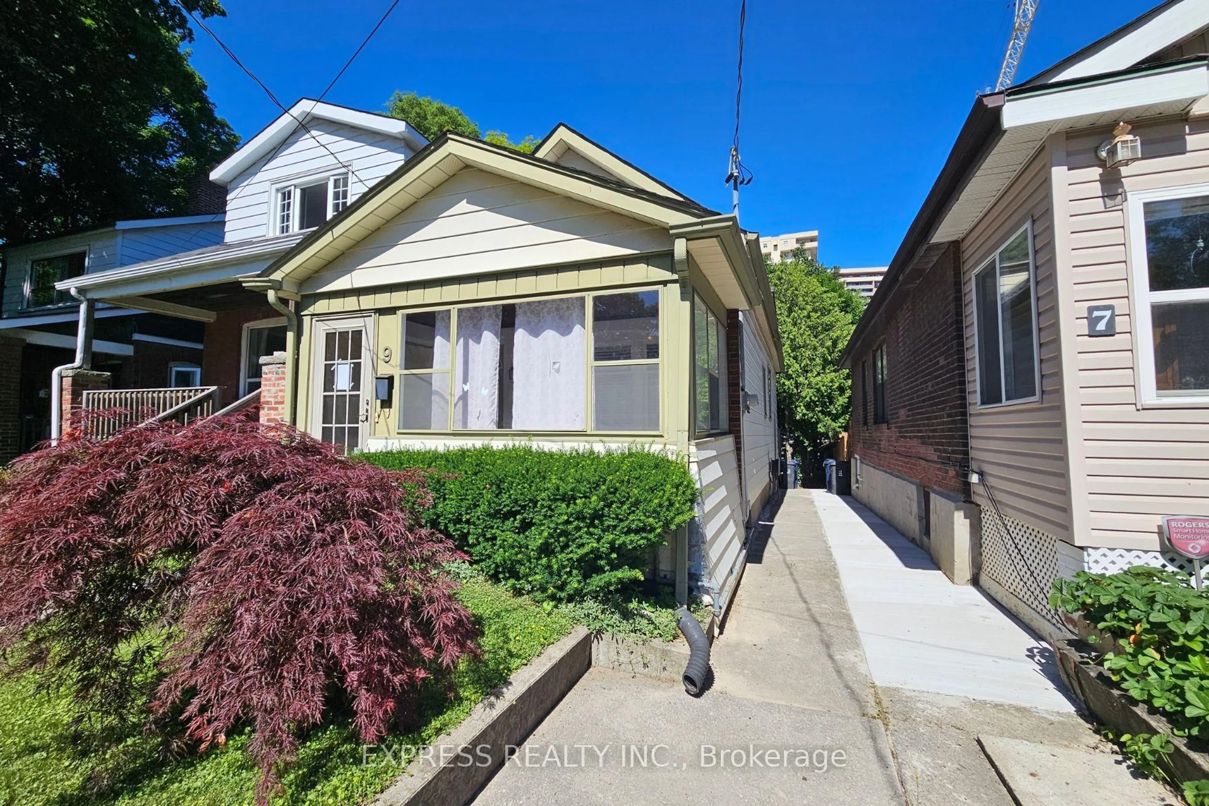 Unknown for 9 Bryant Ave, Toronto Ontario M4C 5G9