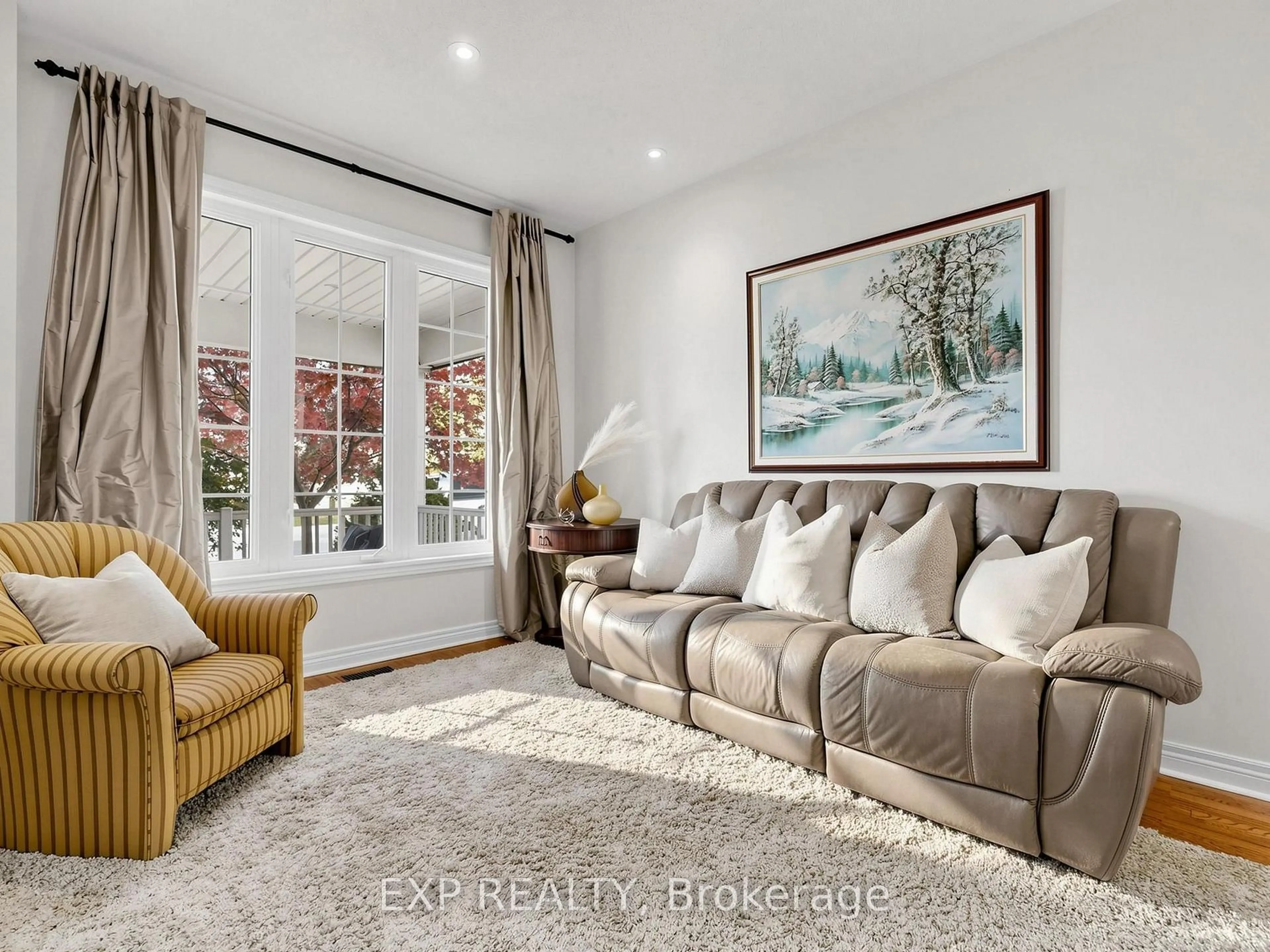 Living room with furniture, unknown for 74 Darius Harns Dr, Whitby Ontario L1M 2G7