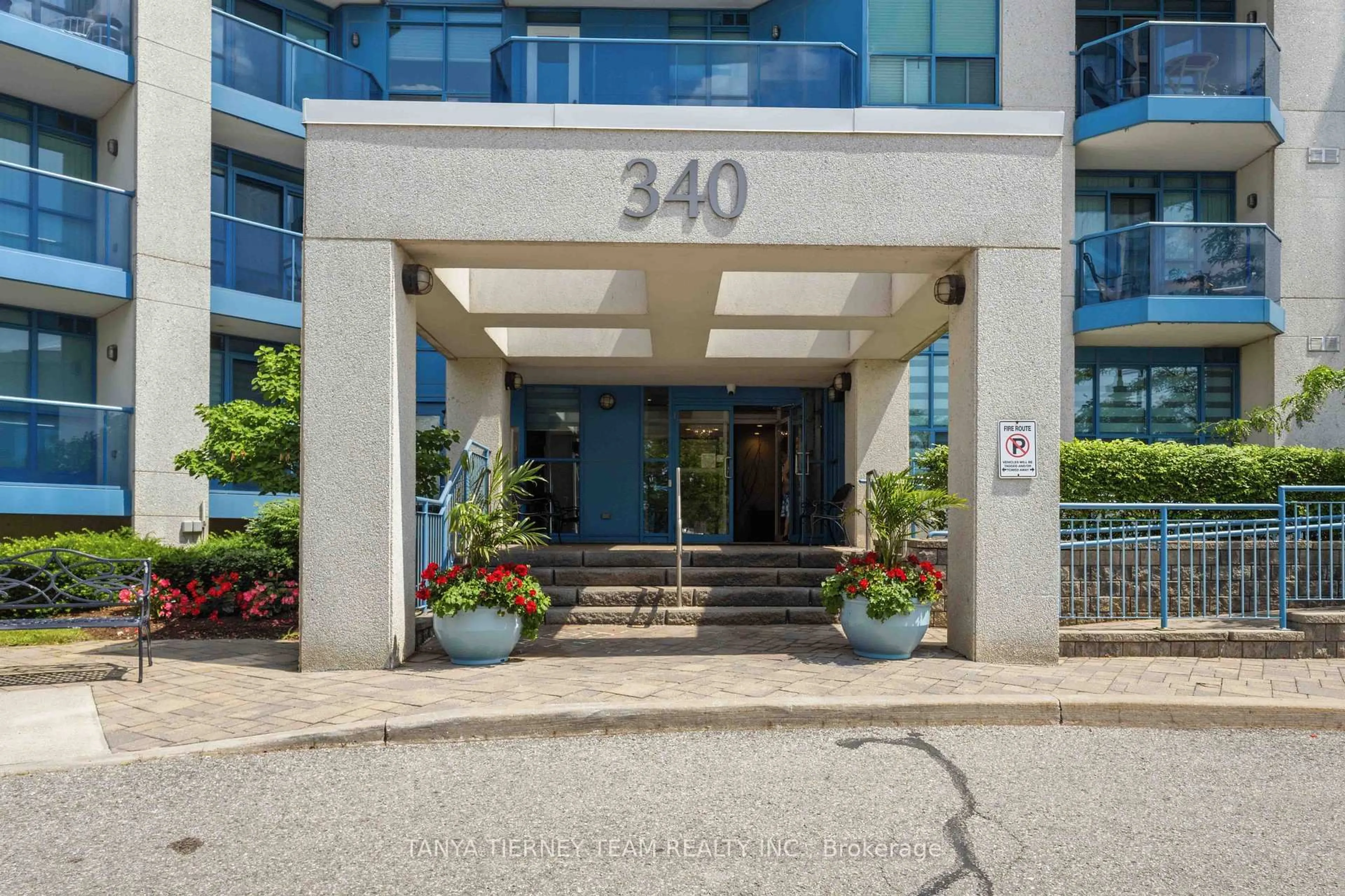 Indoor foyer for 340 Watson St #510, Whitby Ontario L1N 9G1