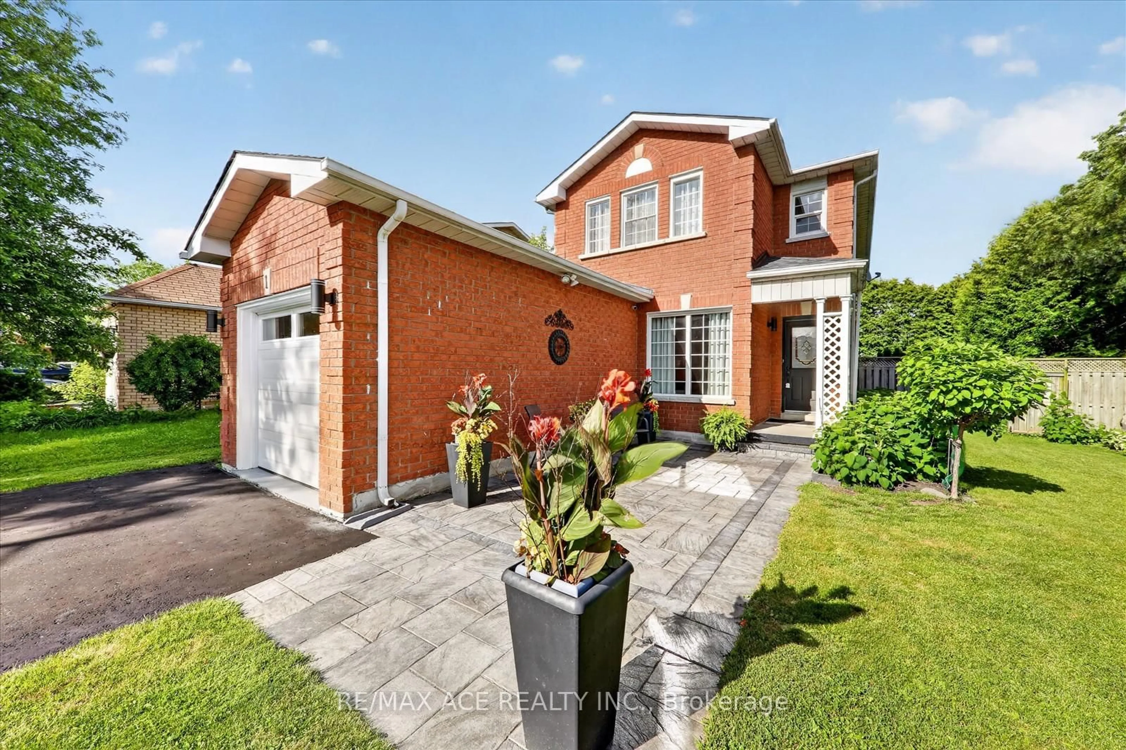Home with brick exterior material, street for 1 Aldcroft Cres, Clarington Ontario L1C 4P2
