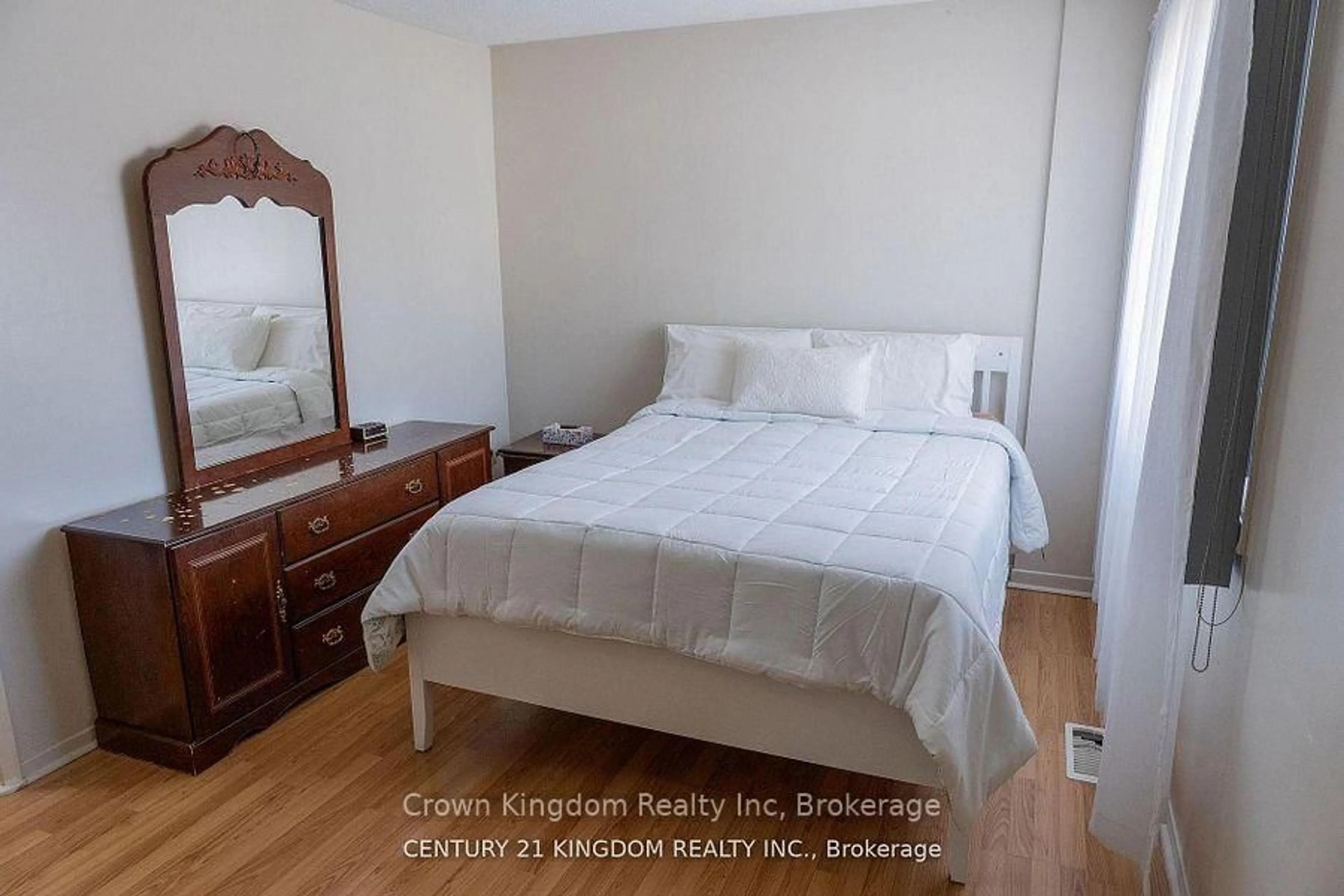 Bedroom with bed, wood/laminate floor for 30 Wingarden Crt #80, Toronto Ontario M1B 2K2