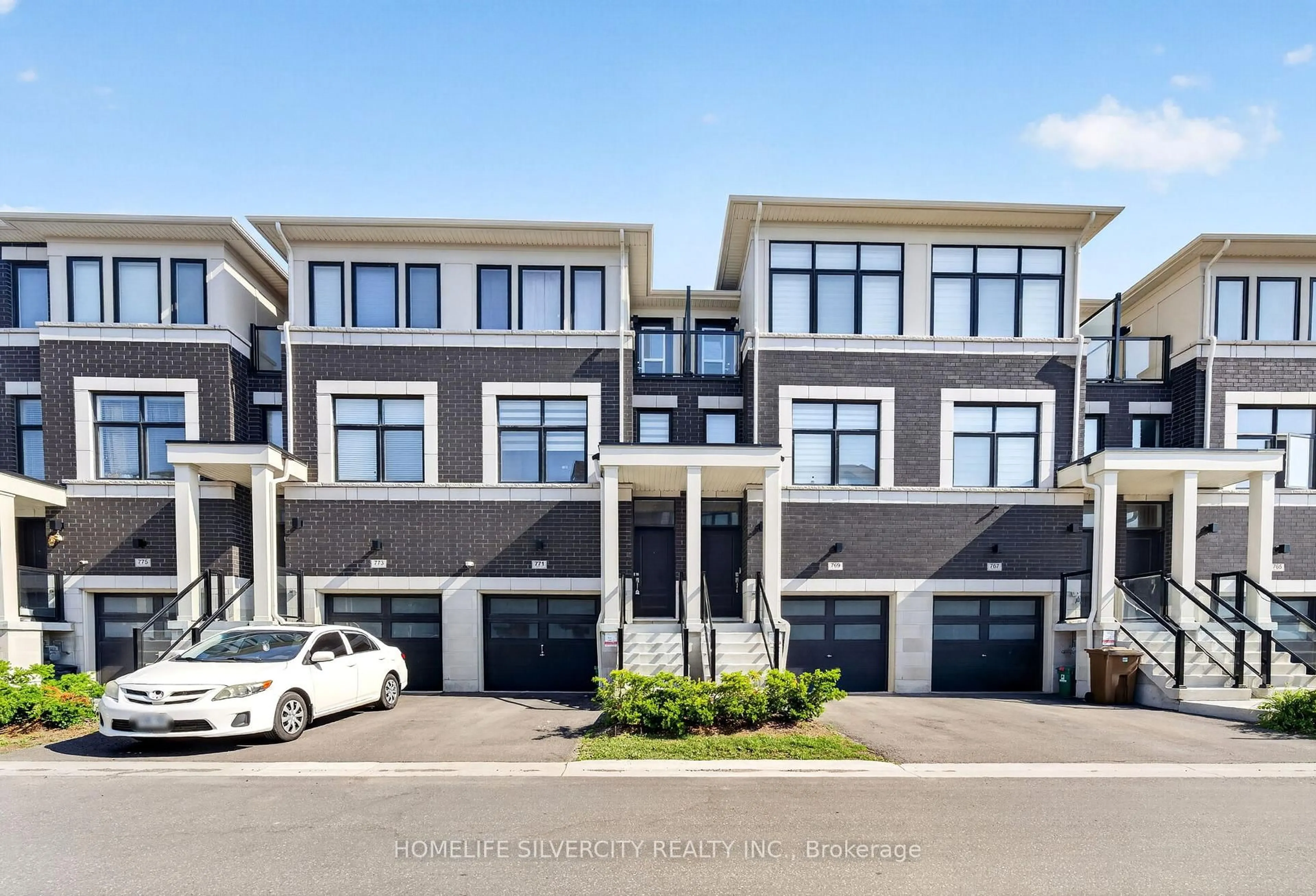 A pic from outside/outdoor area/front of a property/back of a property/a pic from drone, street for 771 Eddystone Path, Oshawa Ontario L1H 0A7