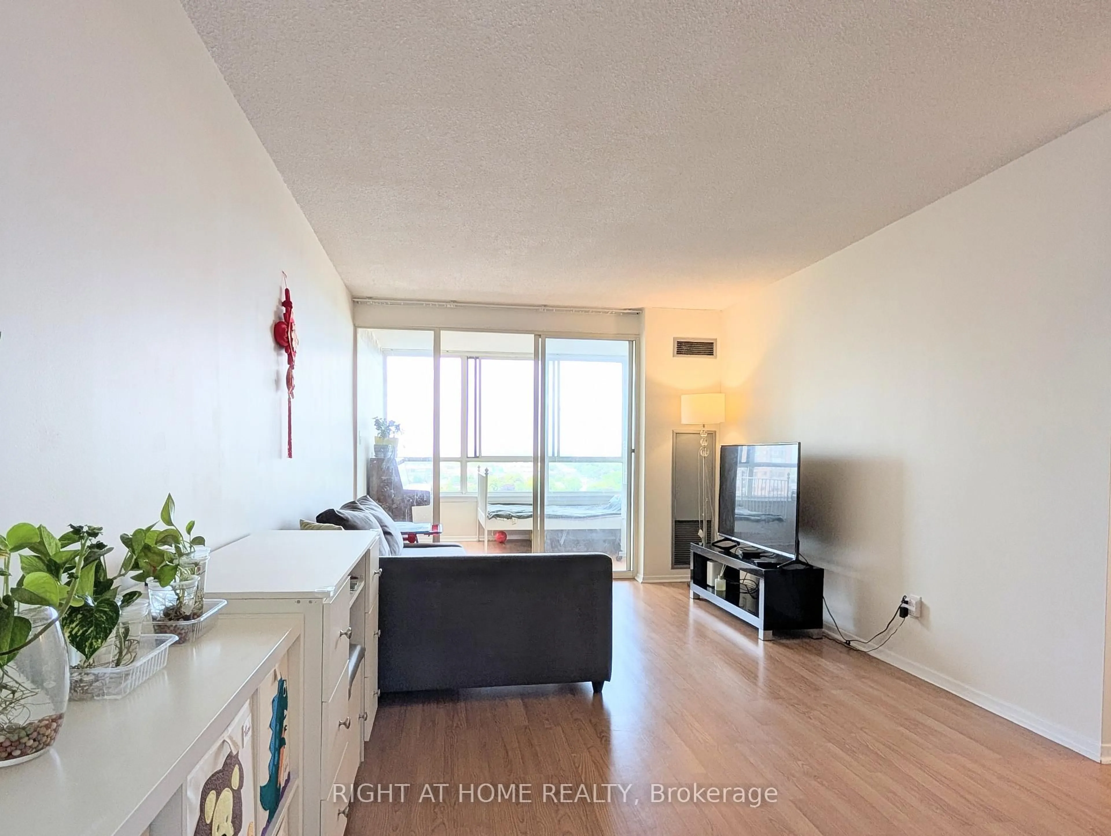 A pic of a room for 275 BAMBURGH Circ #1510, Toronto Ontario M1W 3X4