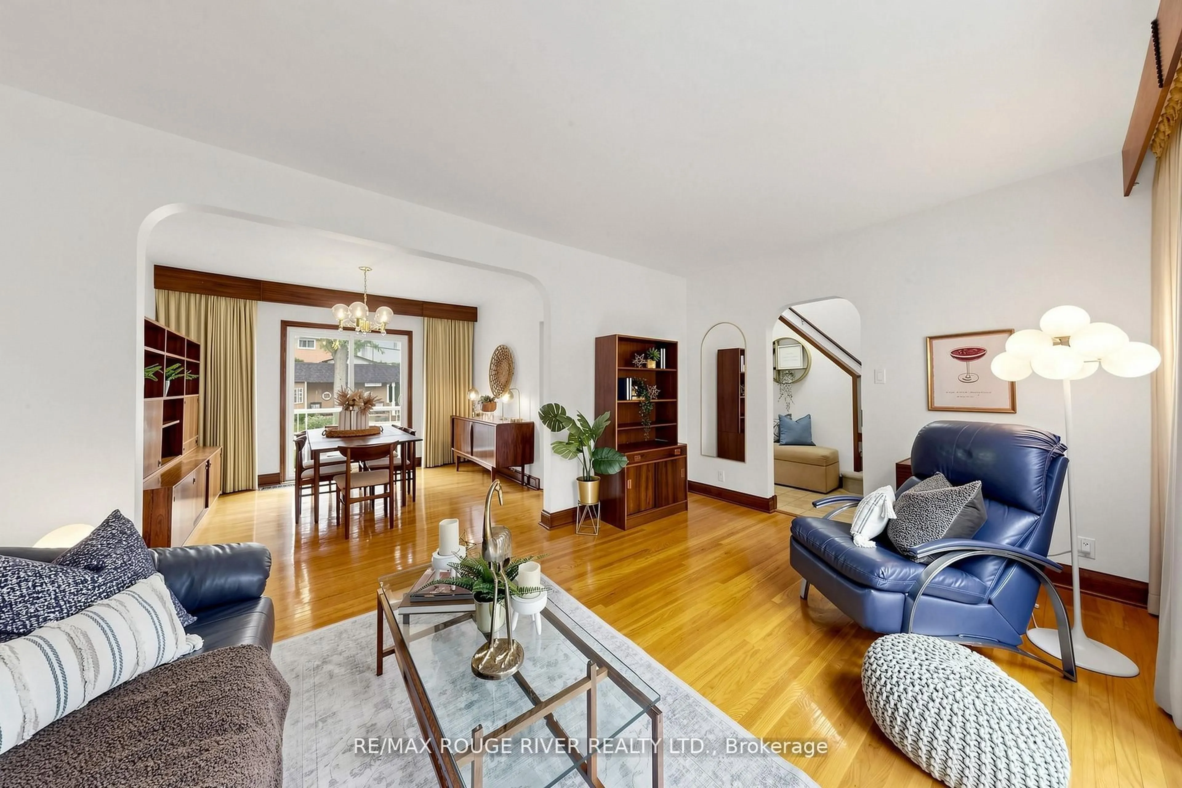 Living room with furniture, unknown for 149 Brooklawn Ave, Toronto Ontario M1M 2P8