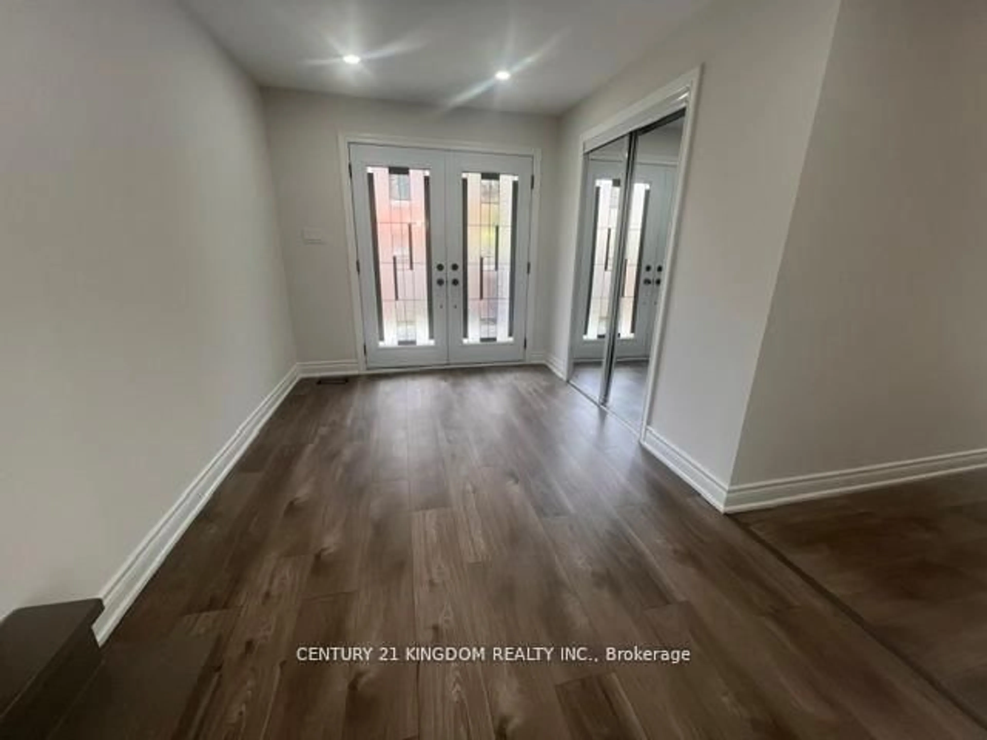 A pic of a room for 132 Old Harwood Ave, Ajax Ontario L1T 4W4