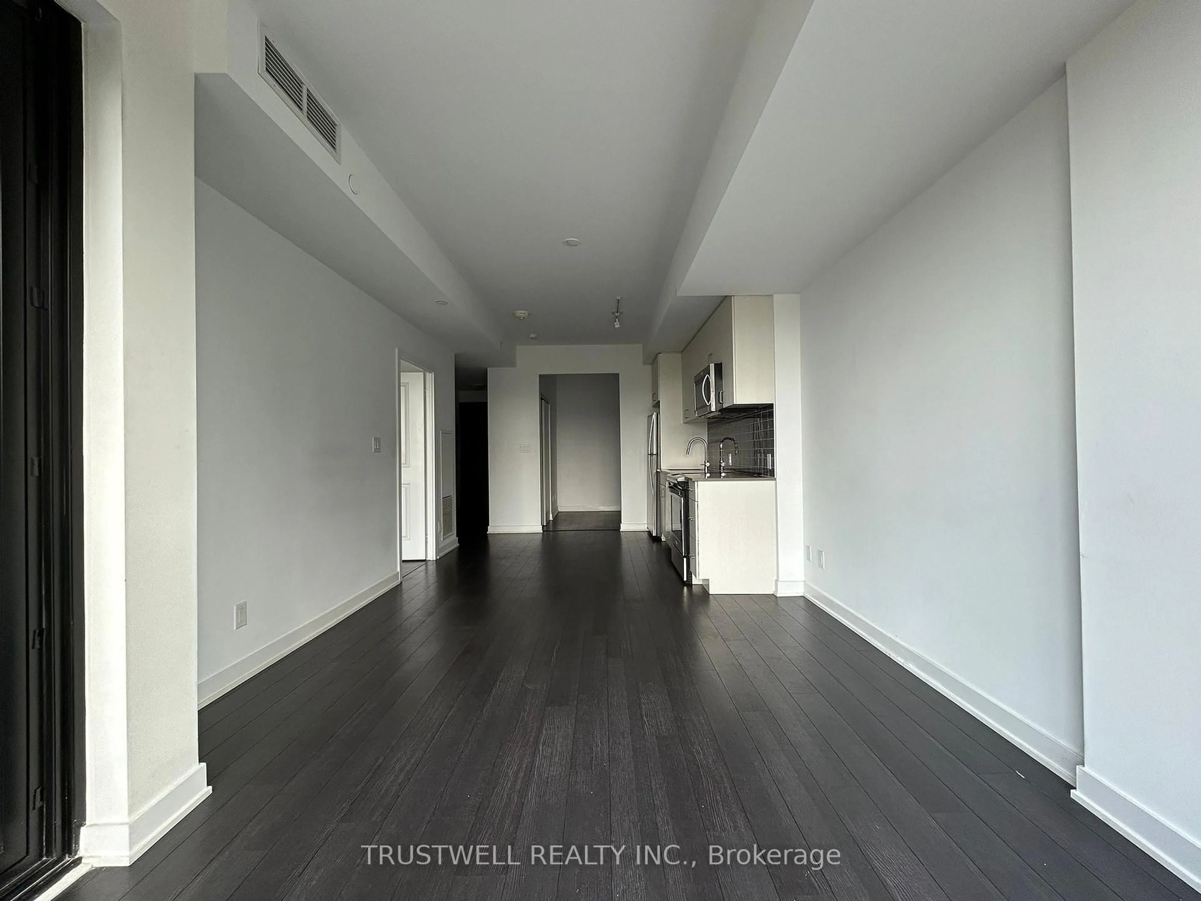 A pic of a room for 2799 Kingston Rd #308, Toronto Ontario M1M 1N1