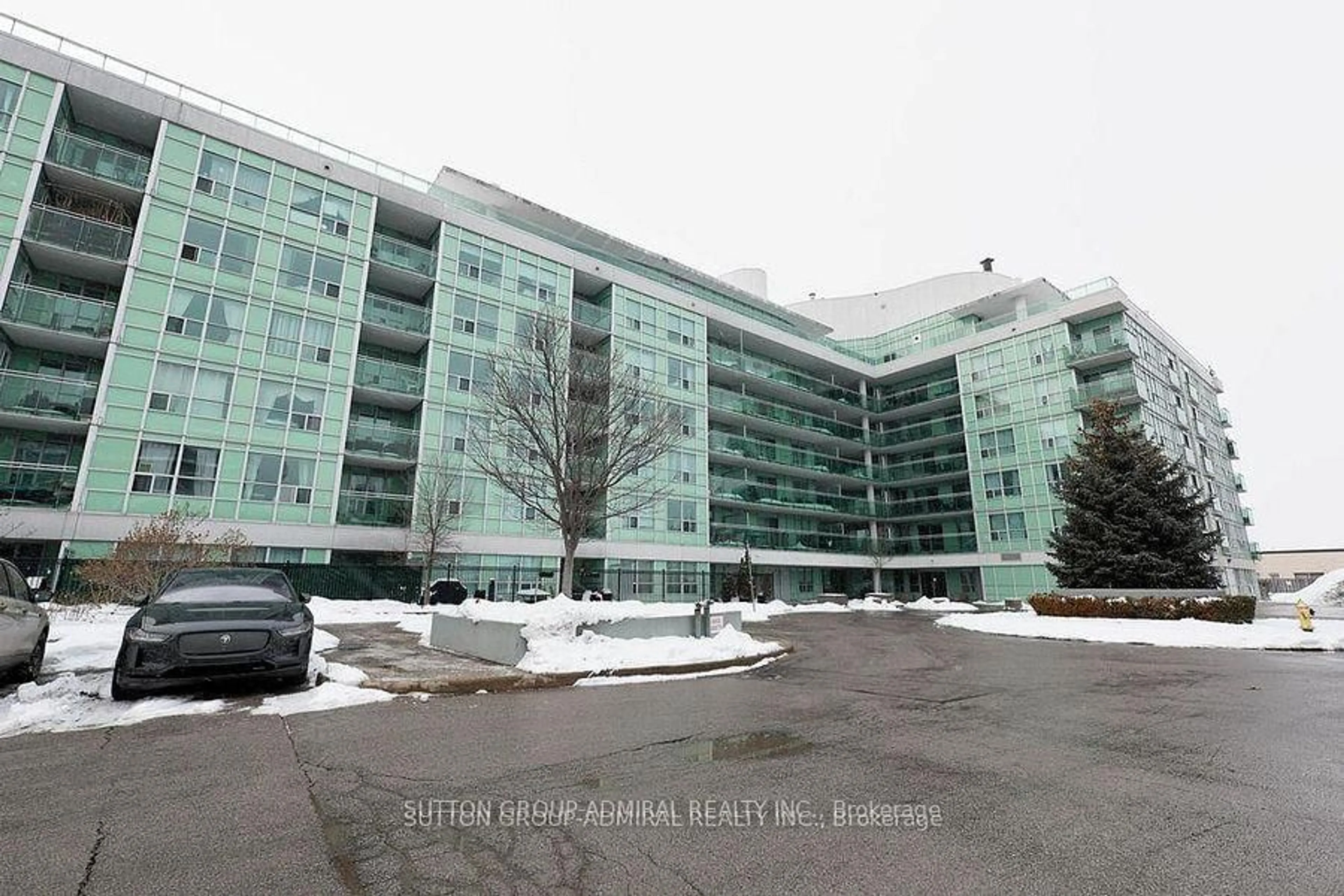 Indoor foyer for 60 Fairfax Cres #409, Toronto Ontario M1L 0E1