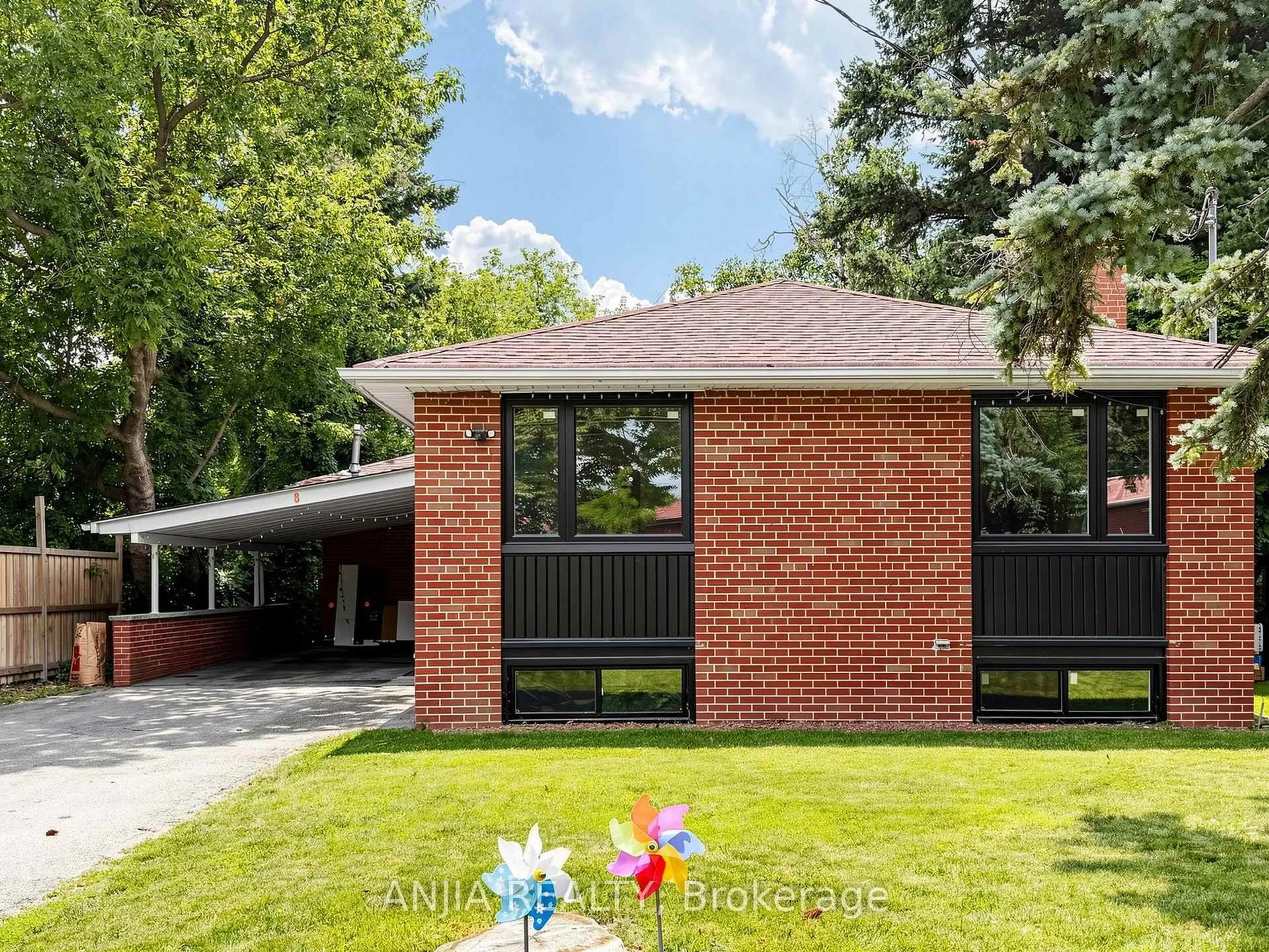 Home with brick exterior material, unknown for 8 Applefield Dr, Toronto Ontario M1P 3X9