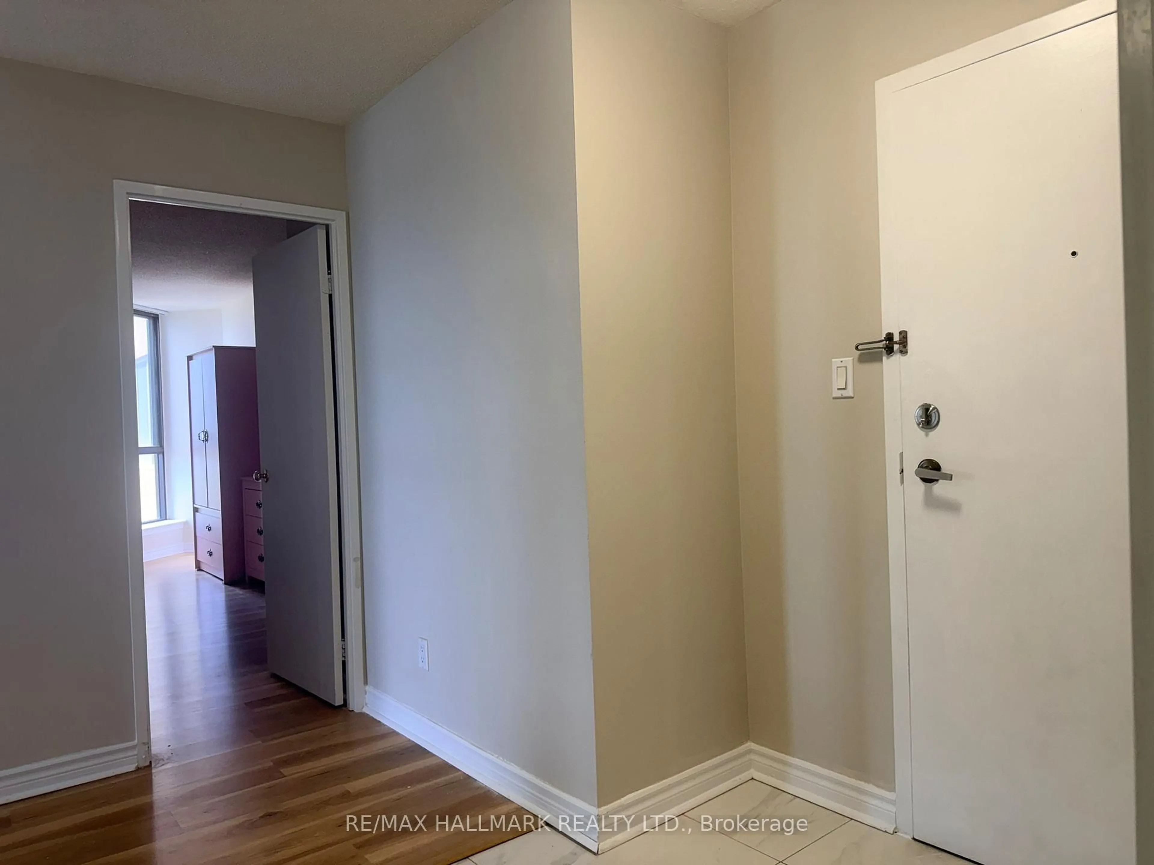 Unknown for 75 Bamburgh Circ #2028, Toronto Ontario M1W 3W1