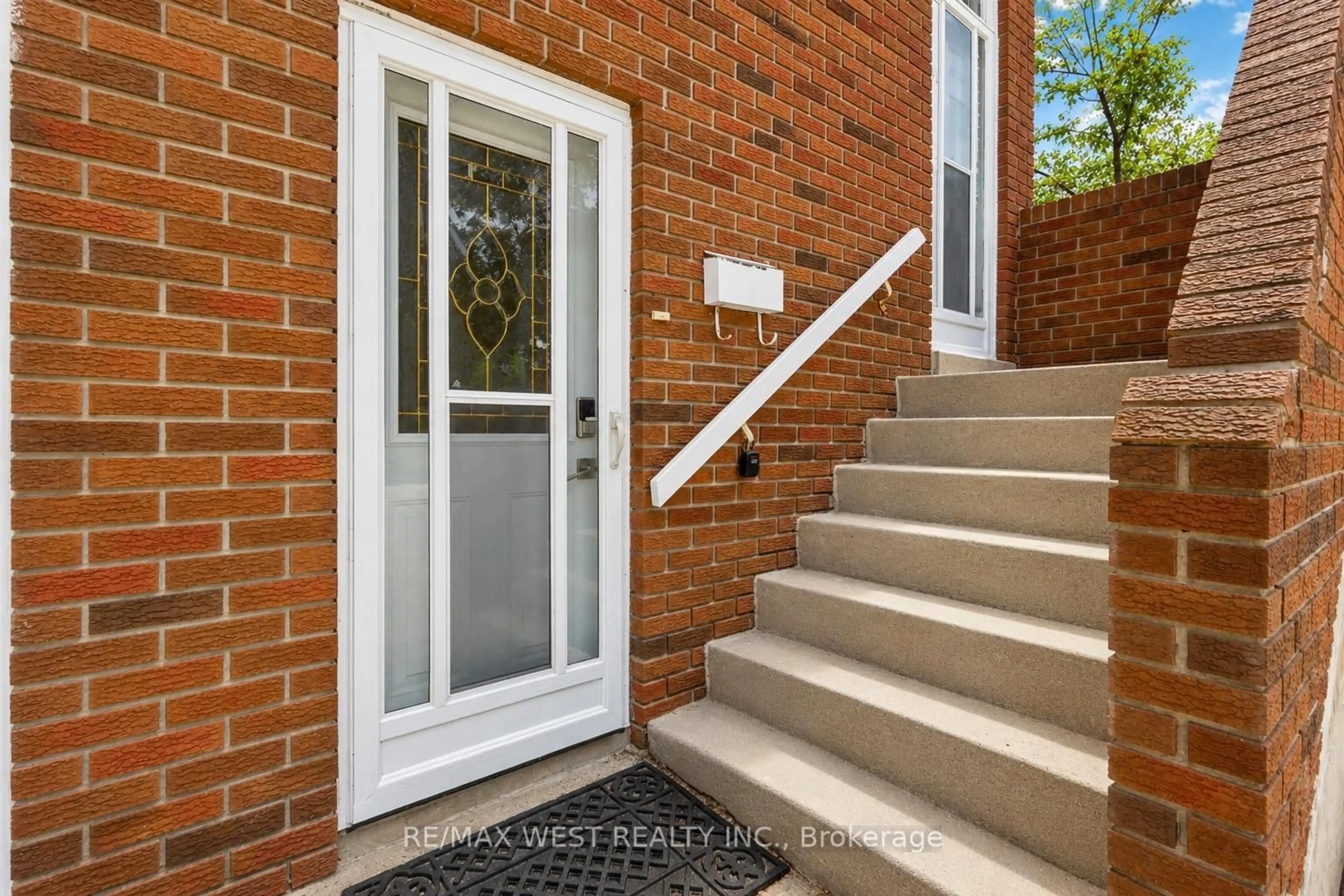 Unknown for 95 Crayford Dr, Toronto Ontario M1W 3B5