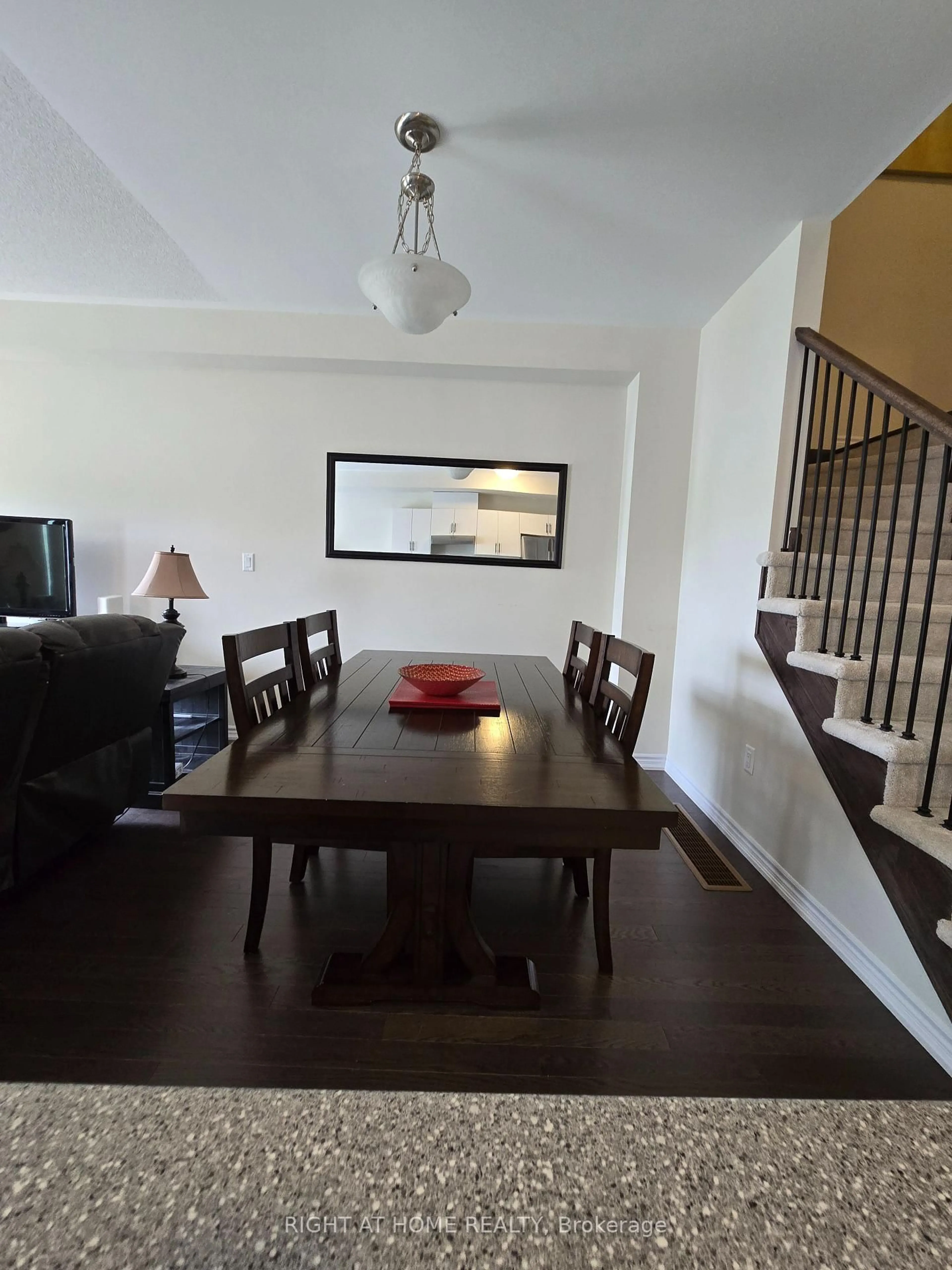 Dining room, wood/laminate floor for 98 Senay Circ, Clarington Ontario L1E 0G9