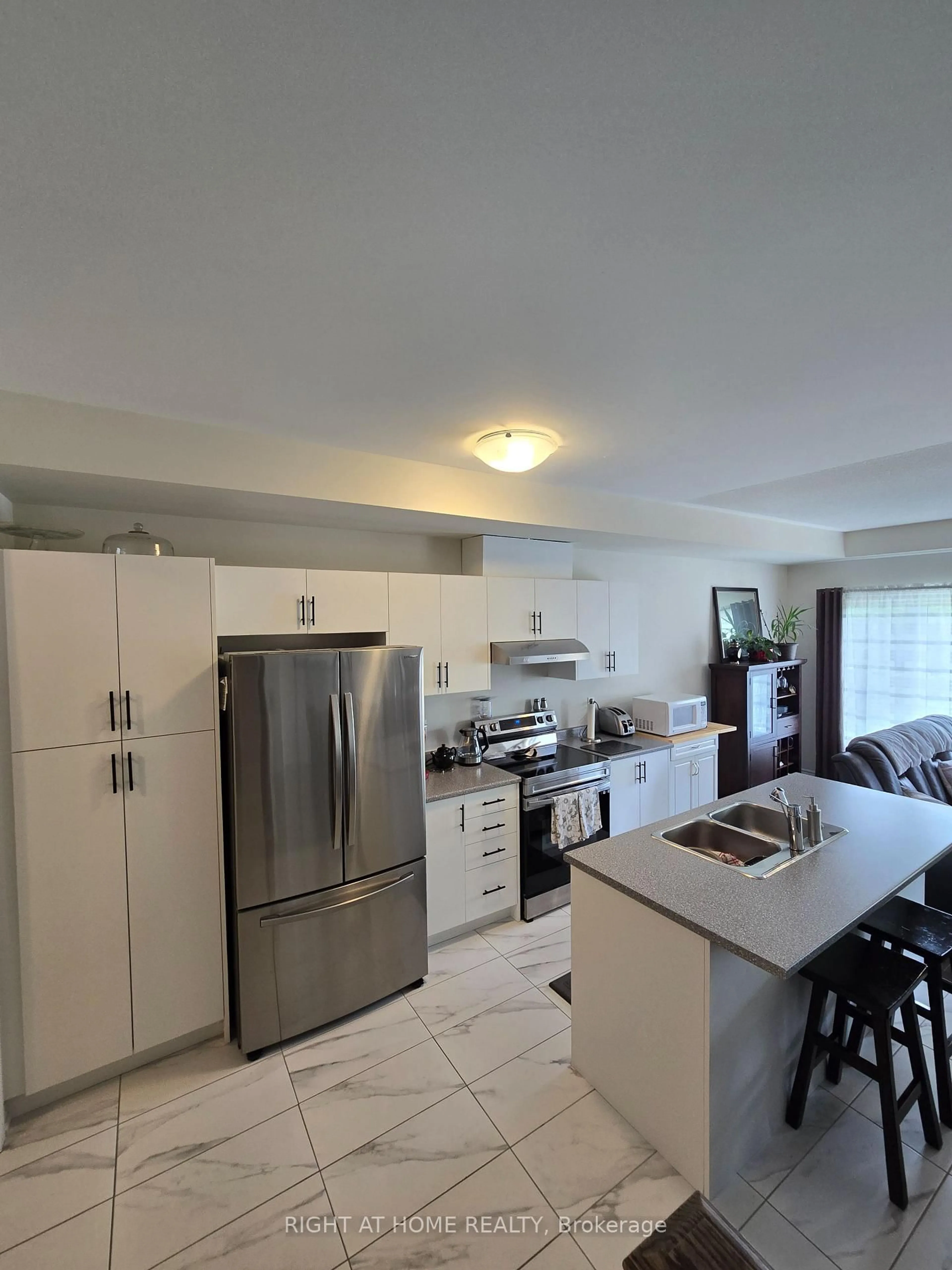 Open concept kitchen, ceramic/tile floor for 98 Senay Circ, Clarington Ontario L1E 0G9