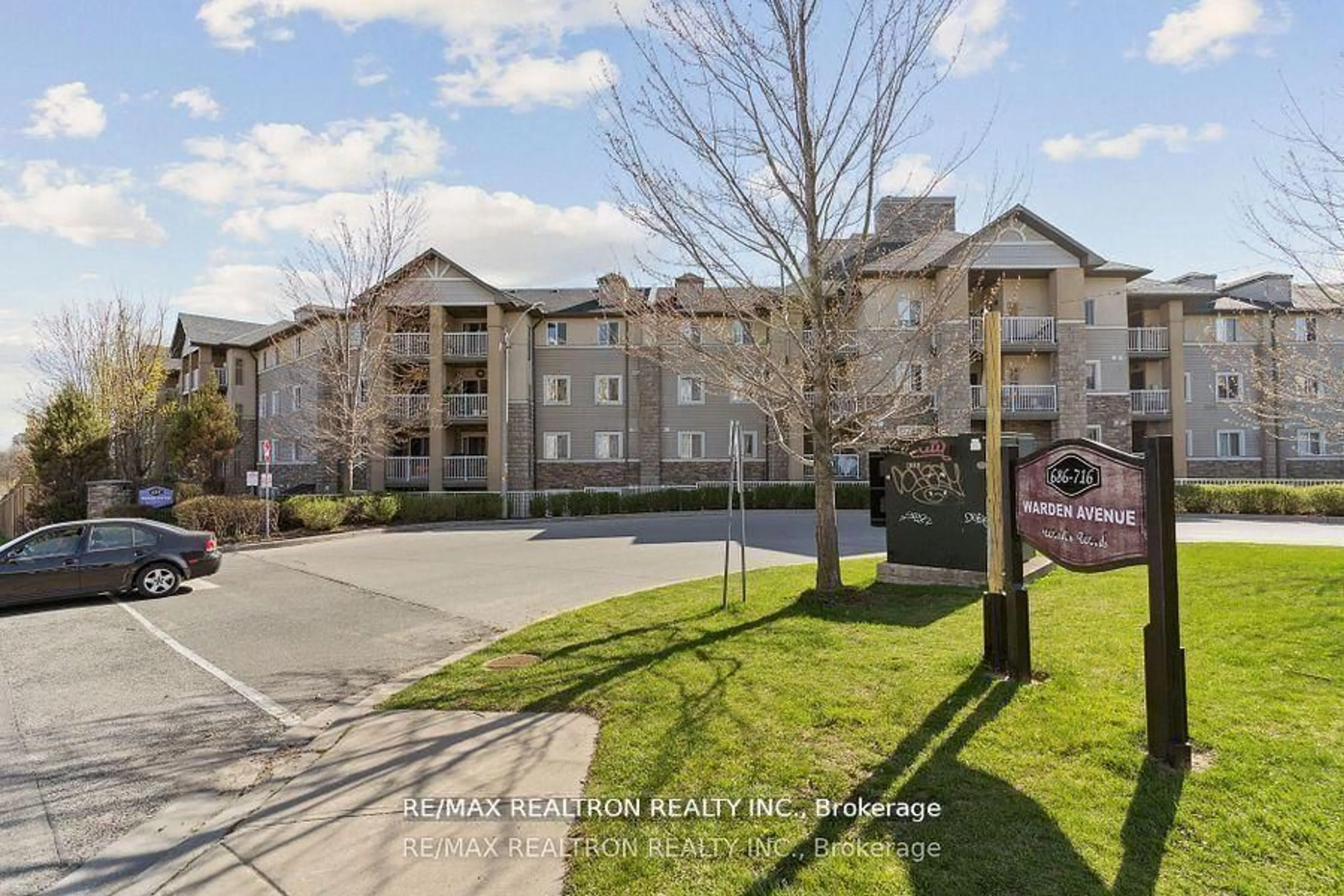 A pic from outside/outdoor area/front of a property/back of a property/a pic from drone, street for 684 Warden Ave #103, Toronto Ontario M1L 4W4