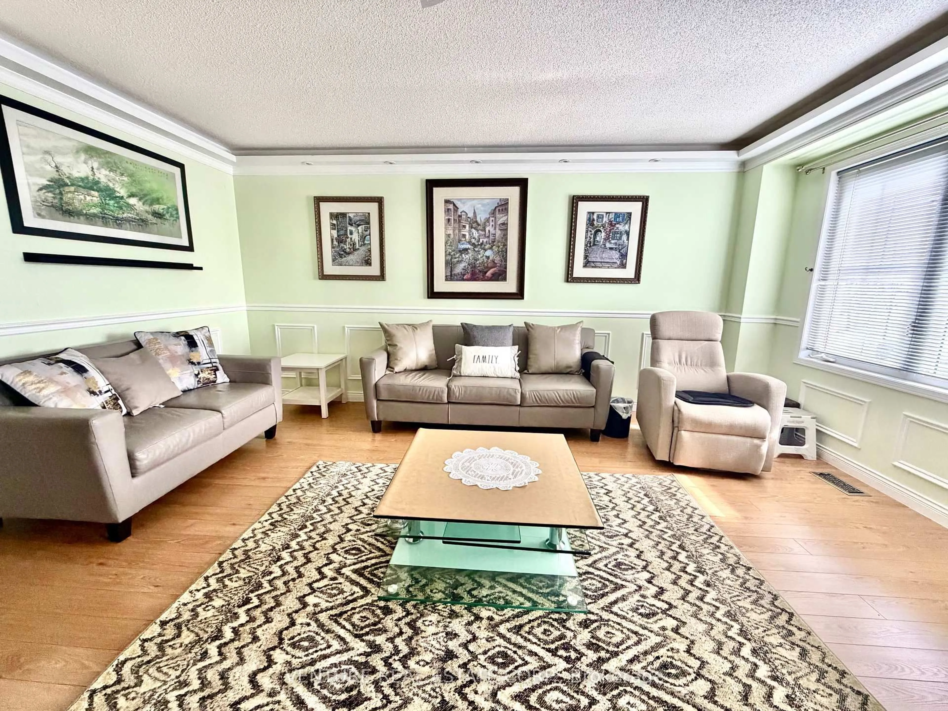 Living room with furniture, unknown for 65 Mike Myers Dr, Toronto Ontario M1P 5G4