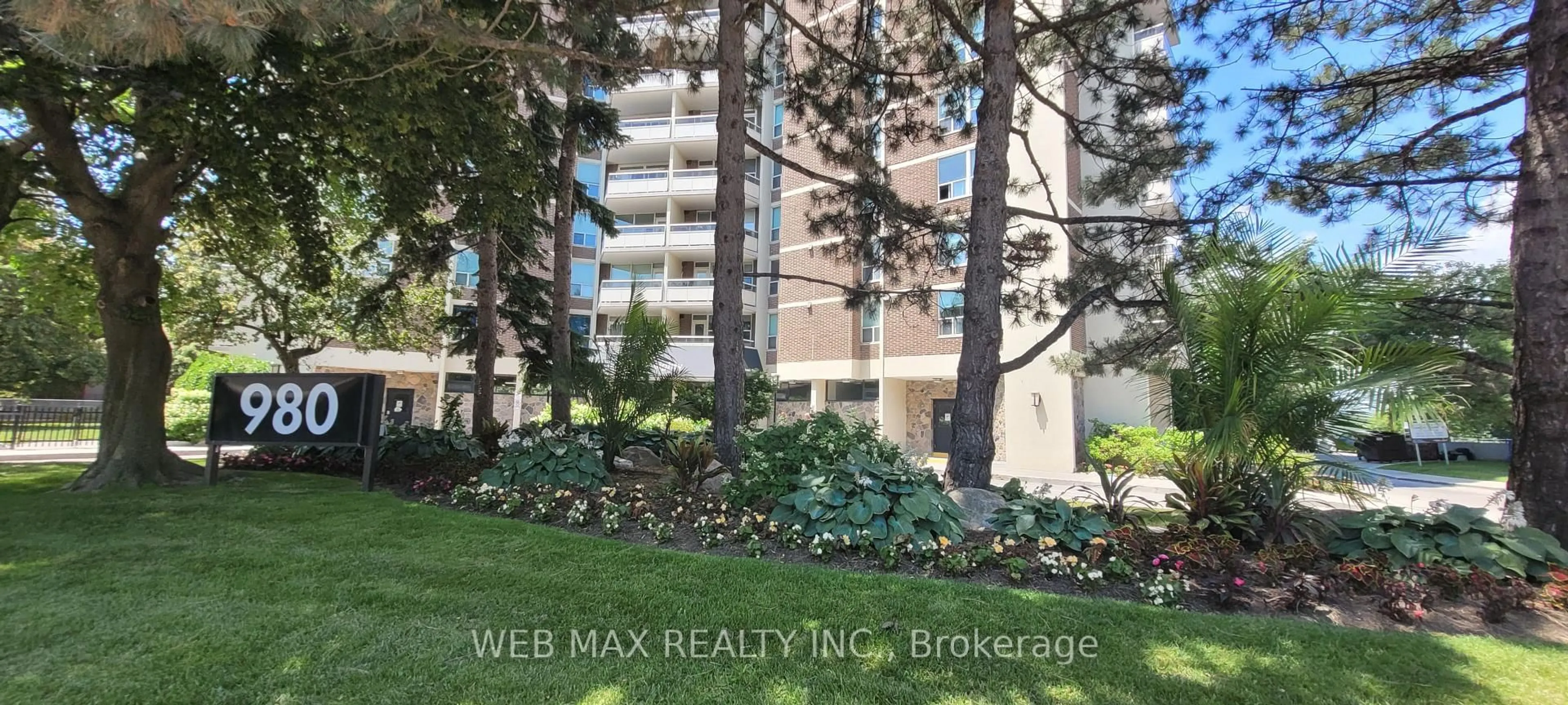 Blurry image for 980 Broadview Ave #804, Toronto Ontario M4K 3Y1
