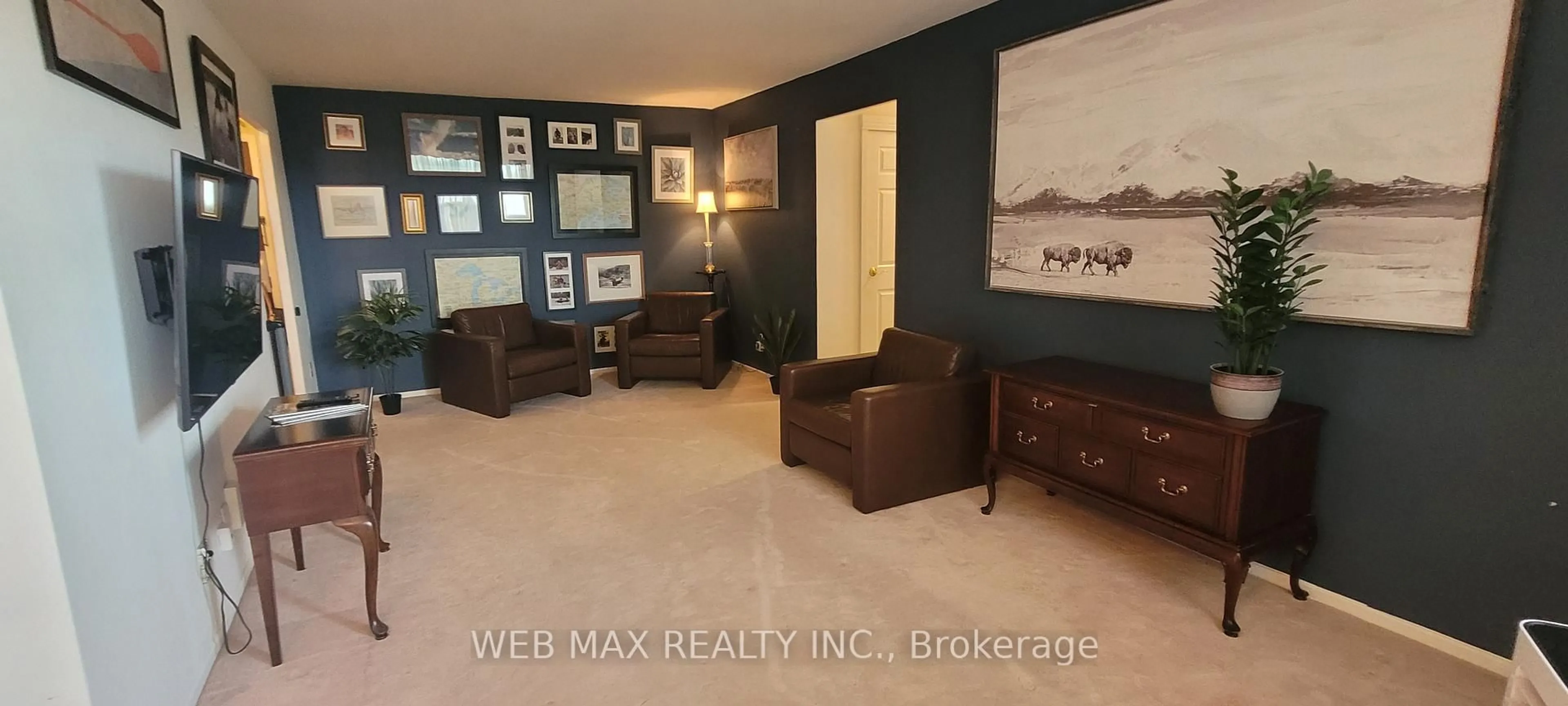 Unknown for 980 Broadview Ave #804, Toronto Ontario M4K 3Y1