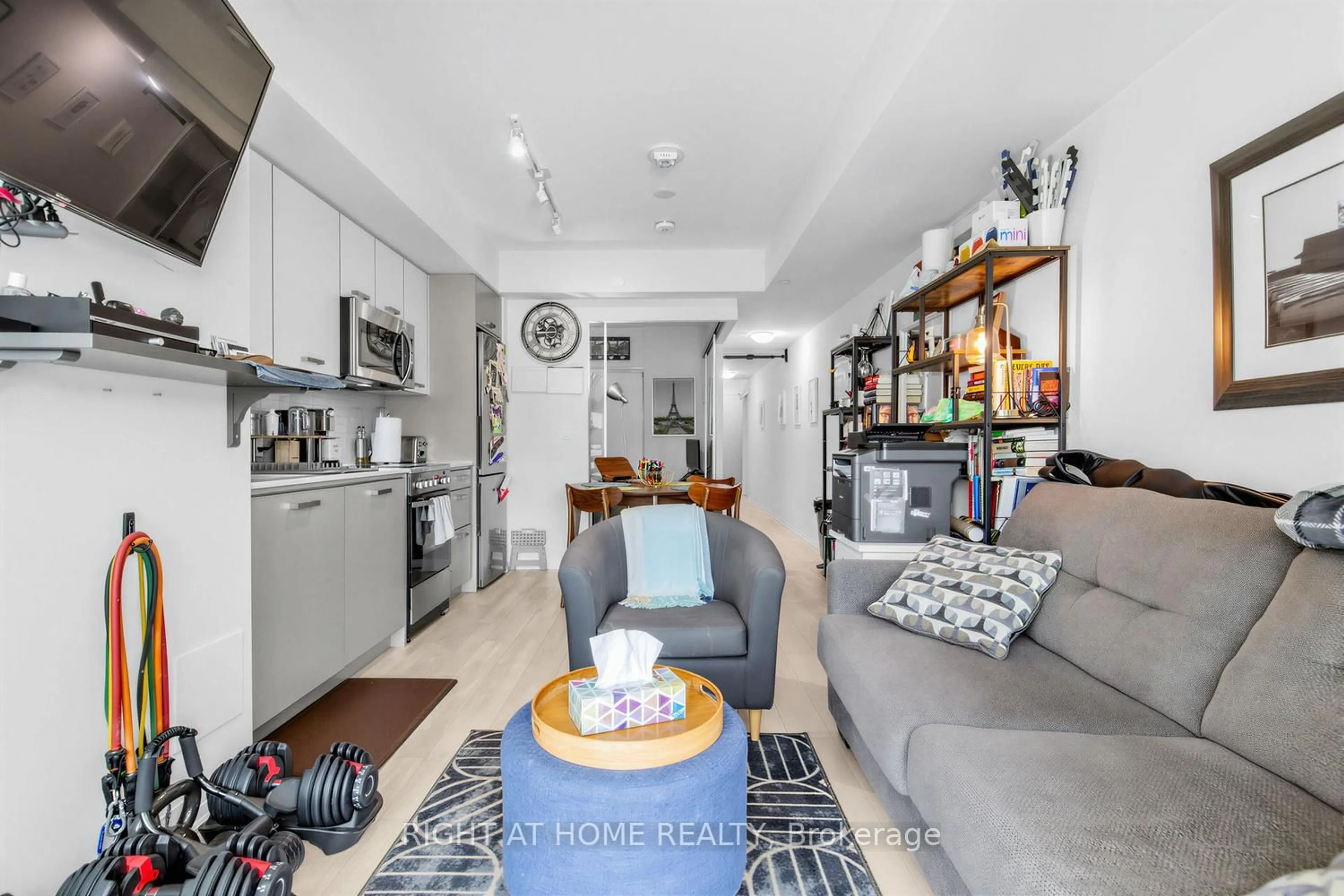 Unknown for 1630 Queen St #211, Toronto Ontario M4L 0B3