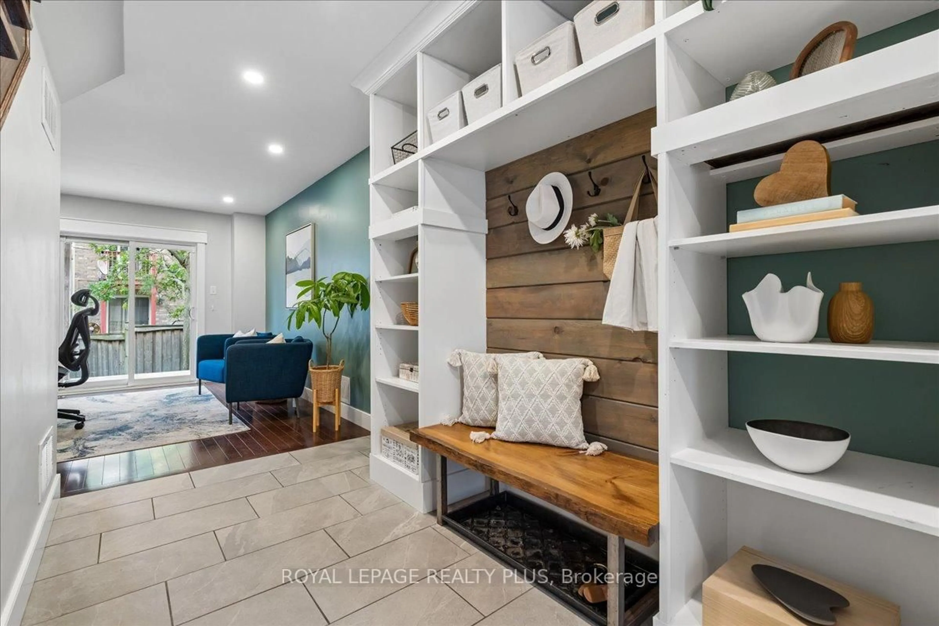 Indoor entryway for 29 Jeremiah Lane, Toronto Ontario M1J 0A3