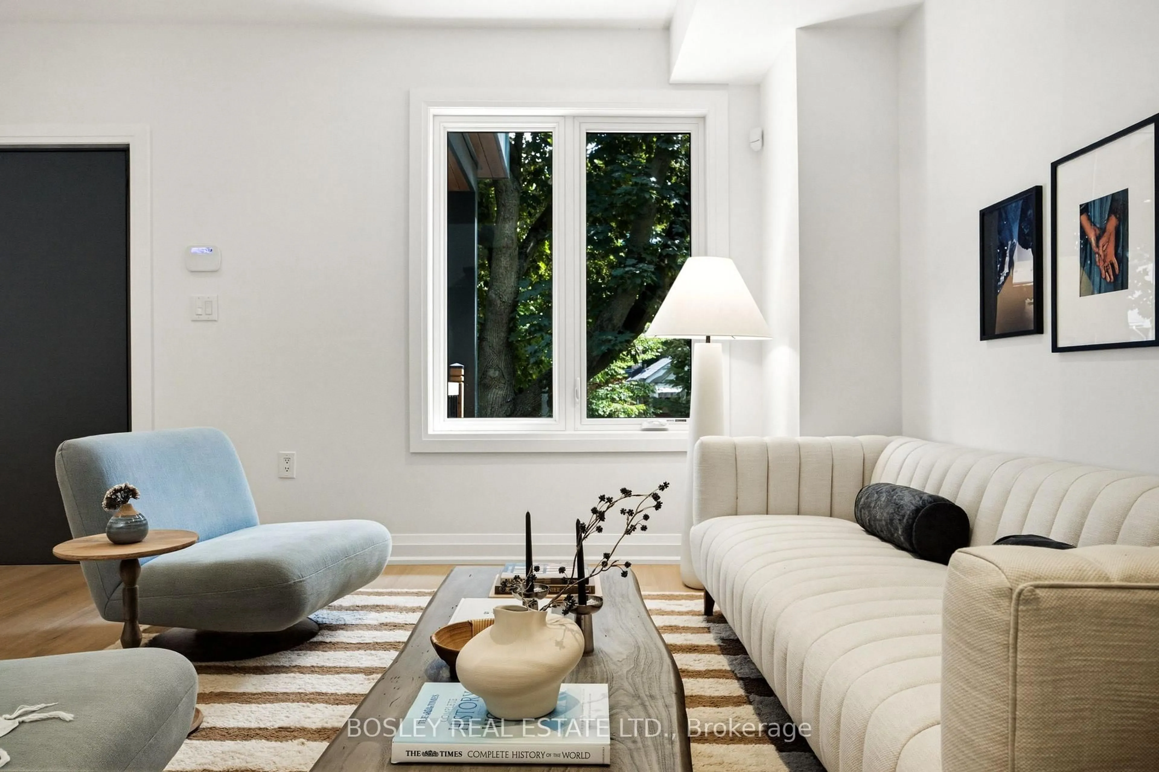 Living room with furniture, unknown for 28 RICHARD Ave, Toronto Ontario M4L 1W9