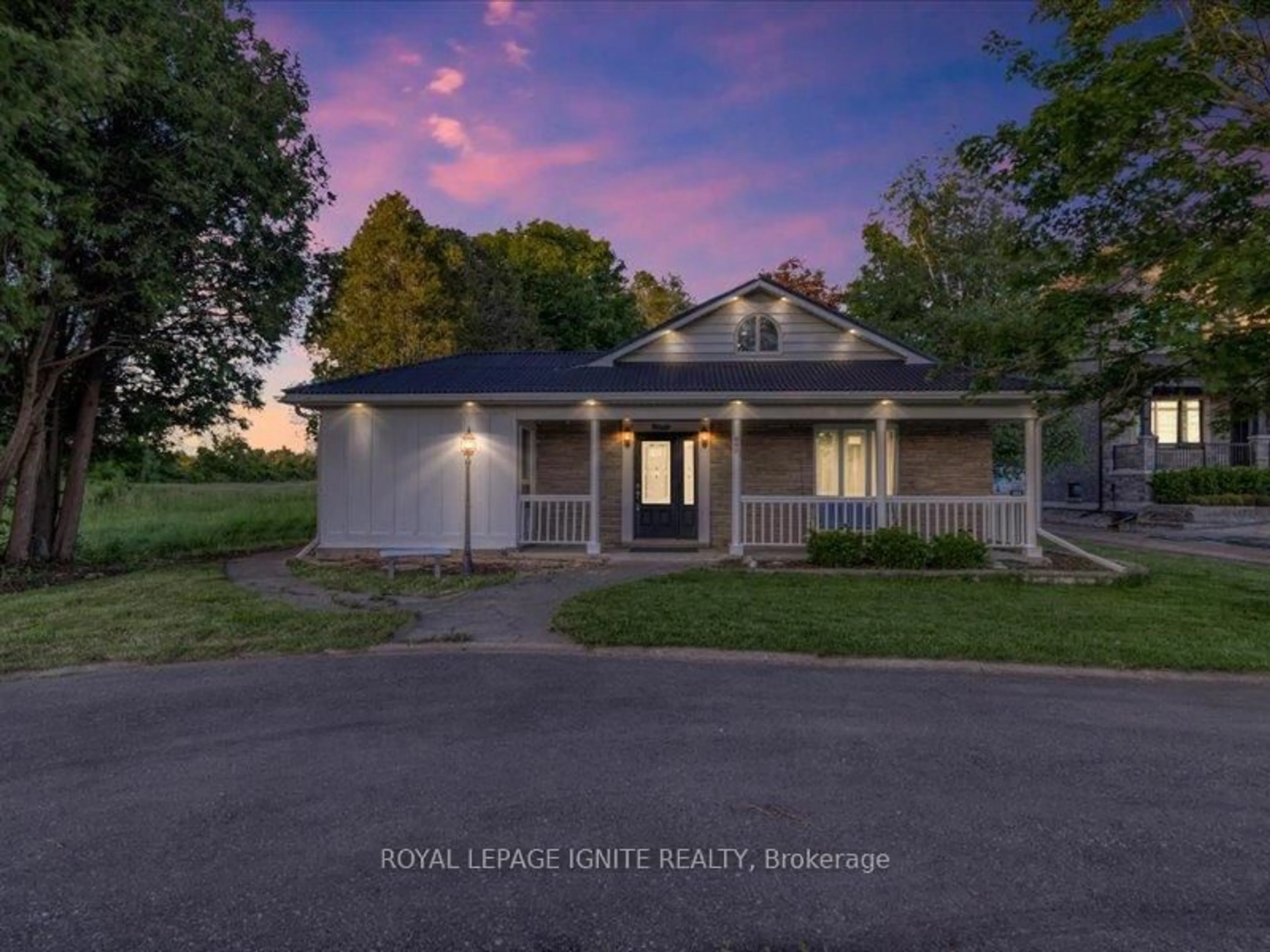 A pic from outside/outdoor area/front of a property/back of a property/a pic from drone, street for 667 Townline Rd, Clarington Ontario L1E 2J4
