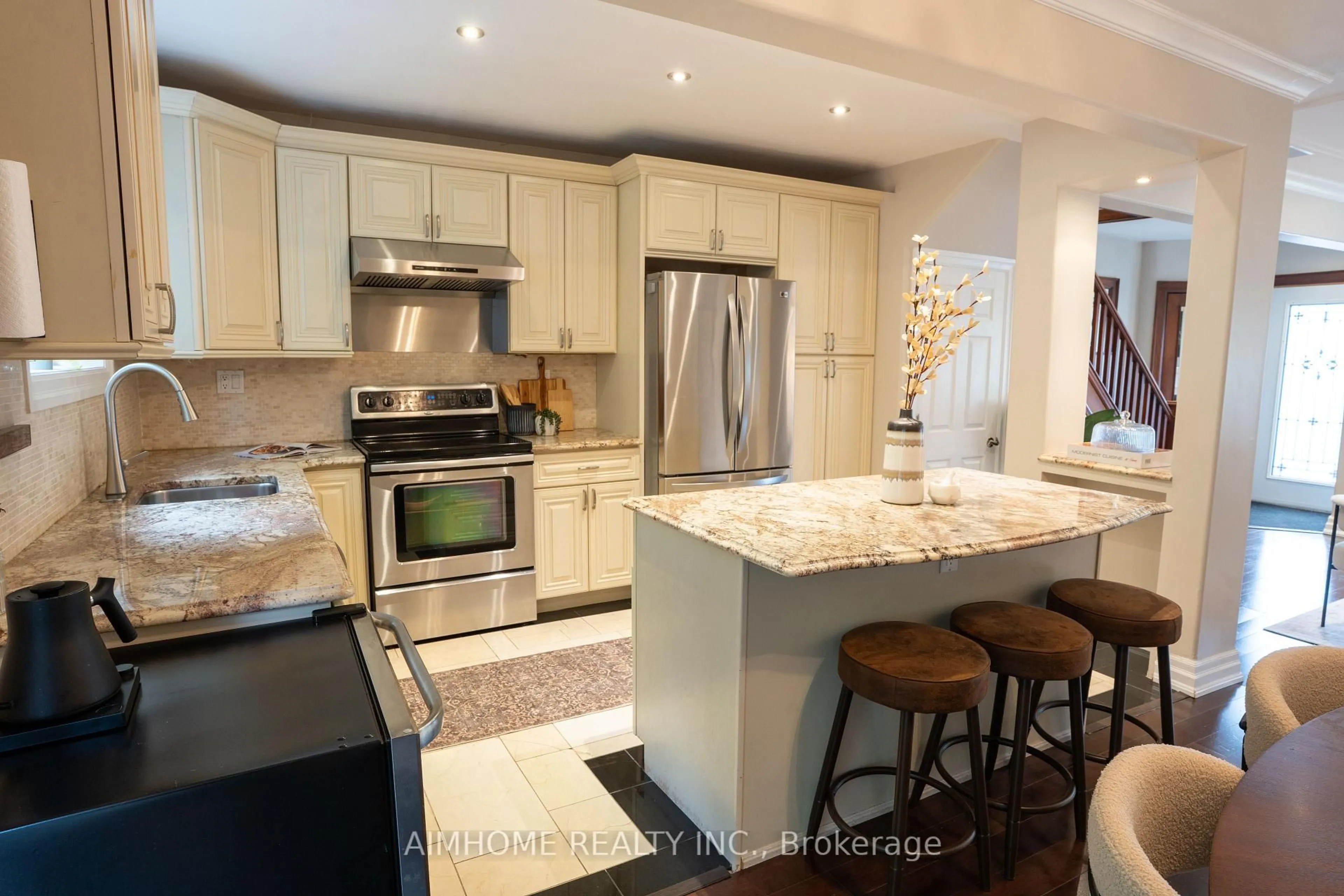 Open concept kitchen, unknown for 128 Hopedale Ave, Toronto Ontario M4K 3M7