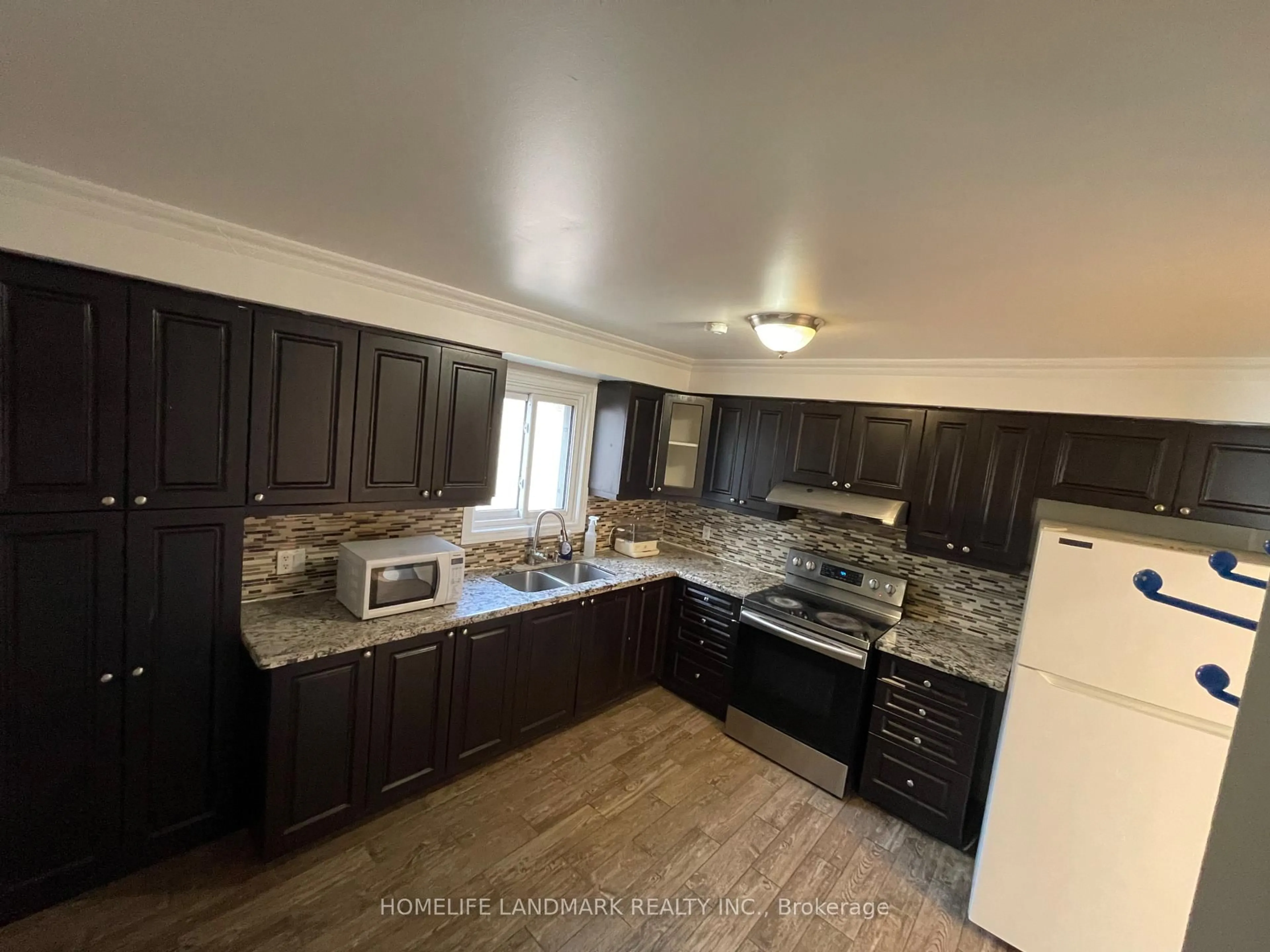 Standard kitchen, unknown for 24 Wessex Pl, Toronto Ontario M1V 2P4