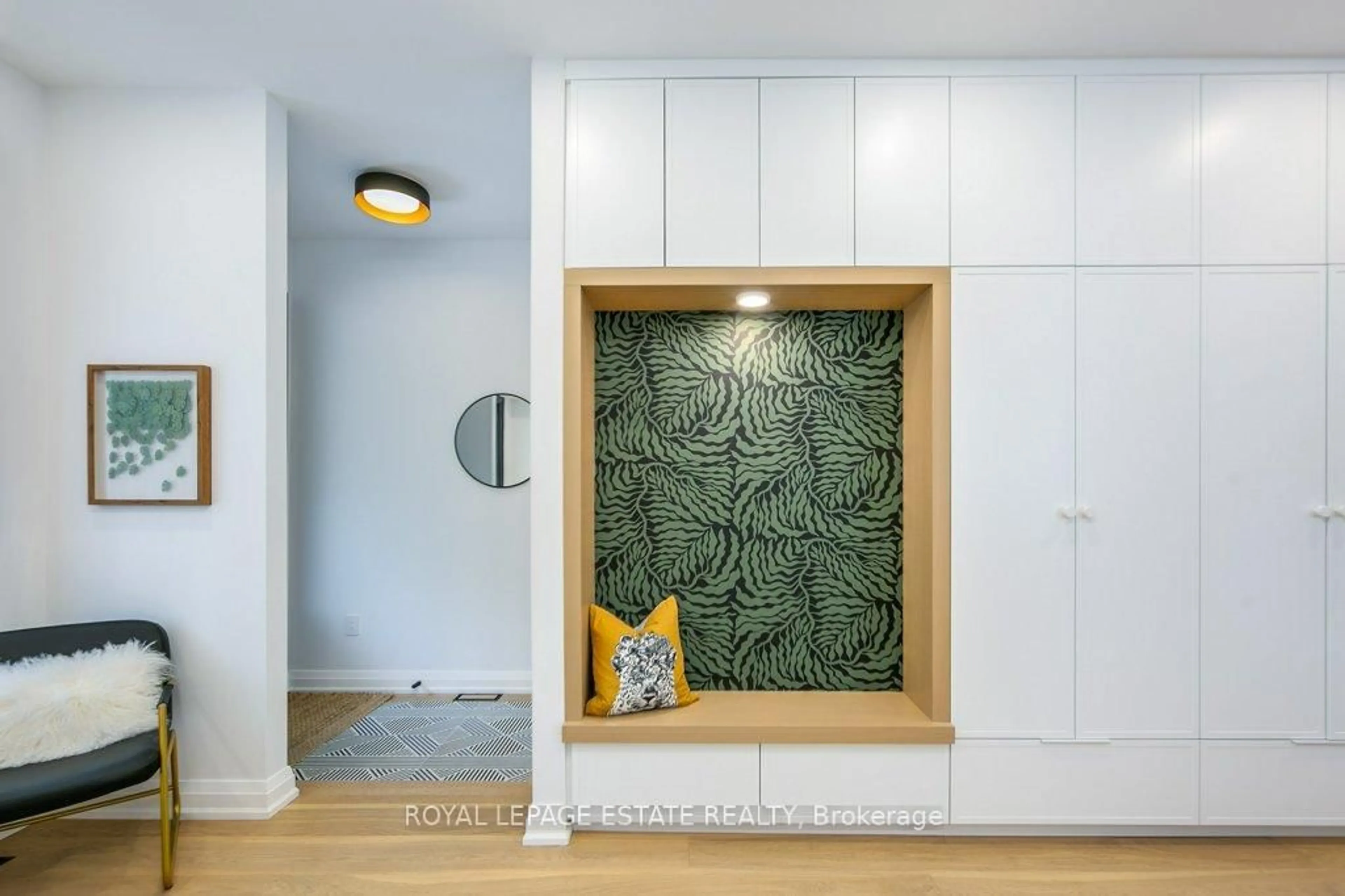 Indoor entryway for 25 Herbert Ave, Toronto Ontario M4L 3P8
