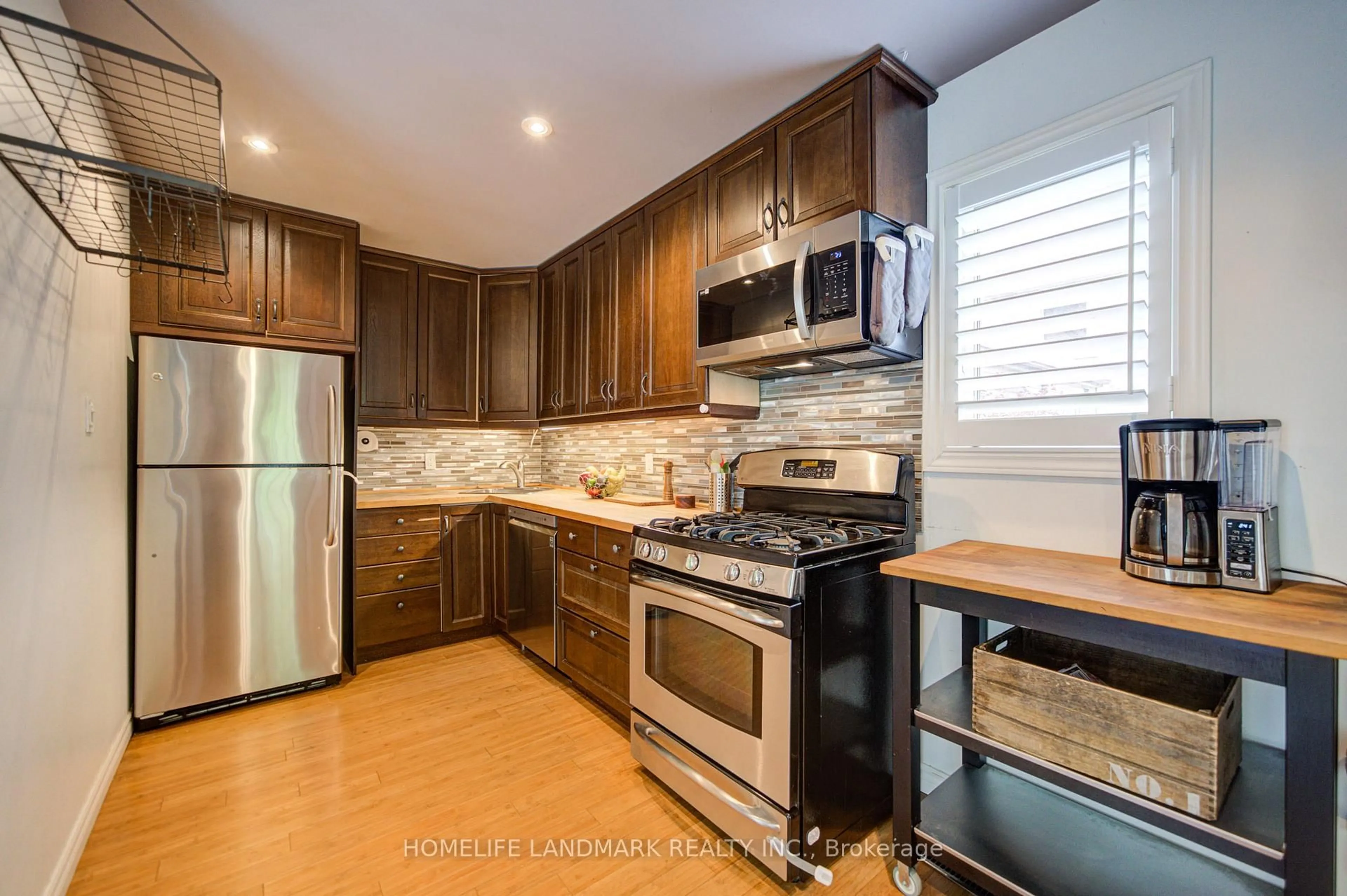 Standard kitchen, unknown for 16 Warvet Cres, Toronto Ontario M4B 1P3