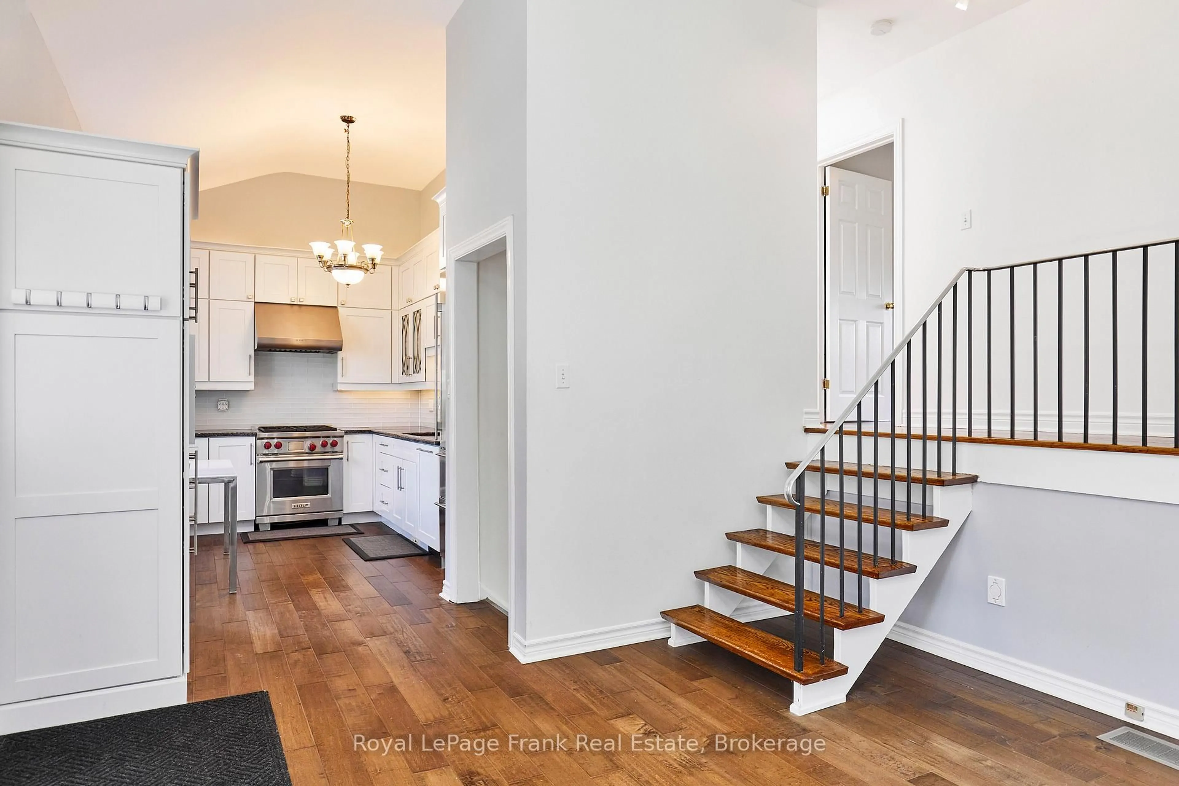 Open concept kitchen, unknown for 791 Stone St, Oshawa Ontario L1J 1A4